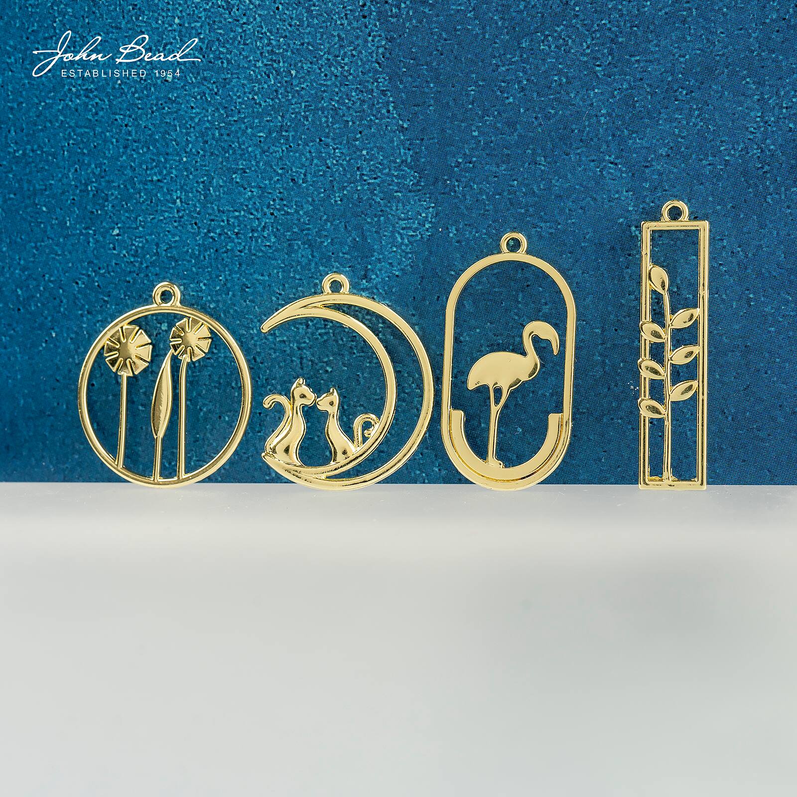 John Bead 26mm Gold Moon with Cats Beadwork Pendants, 4ct.