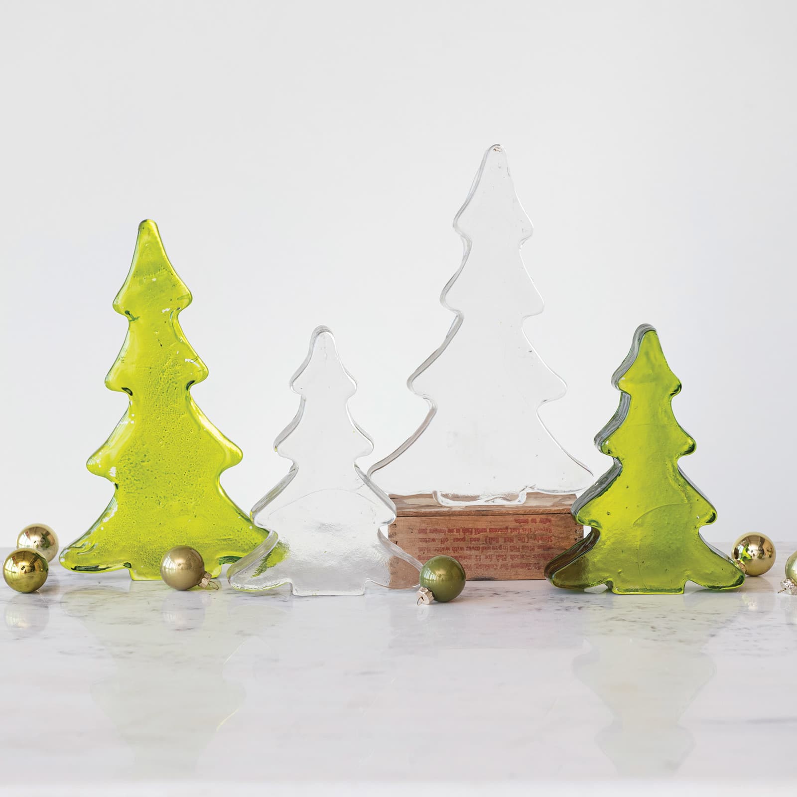 Hello Honey® 8" Green Flat Glass Tree Décor
