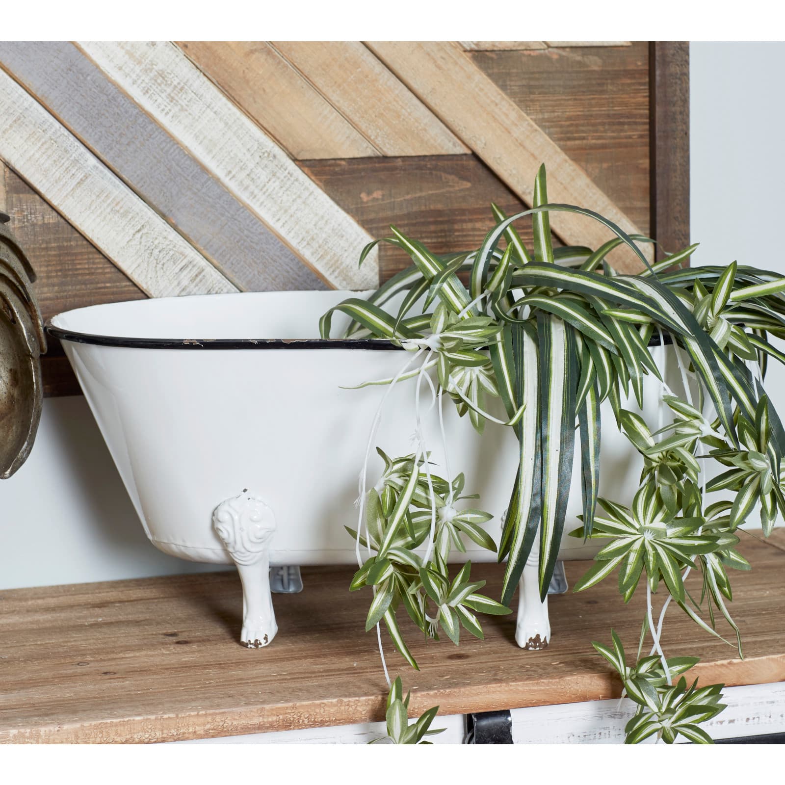 20" White Metal Farmhouse Planter