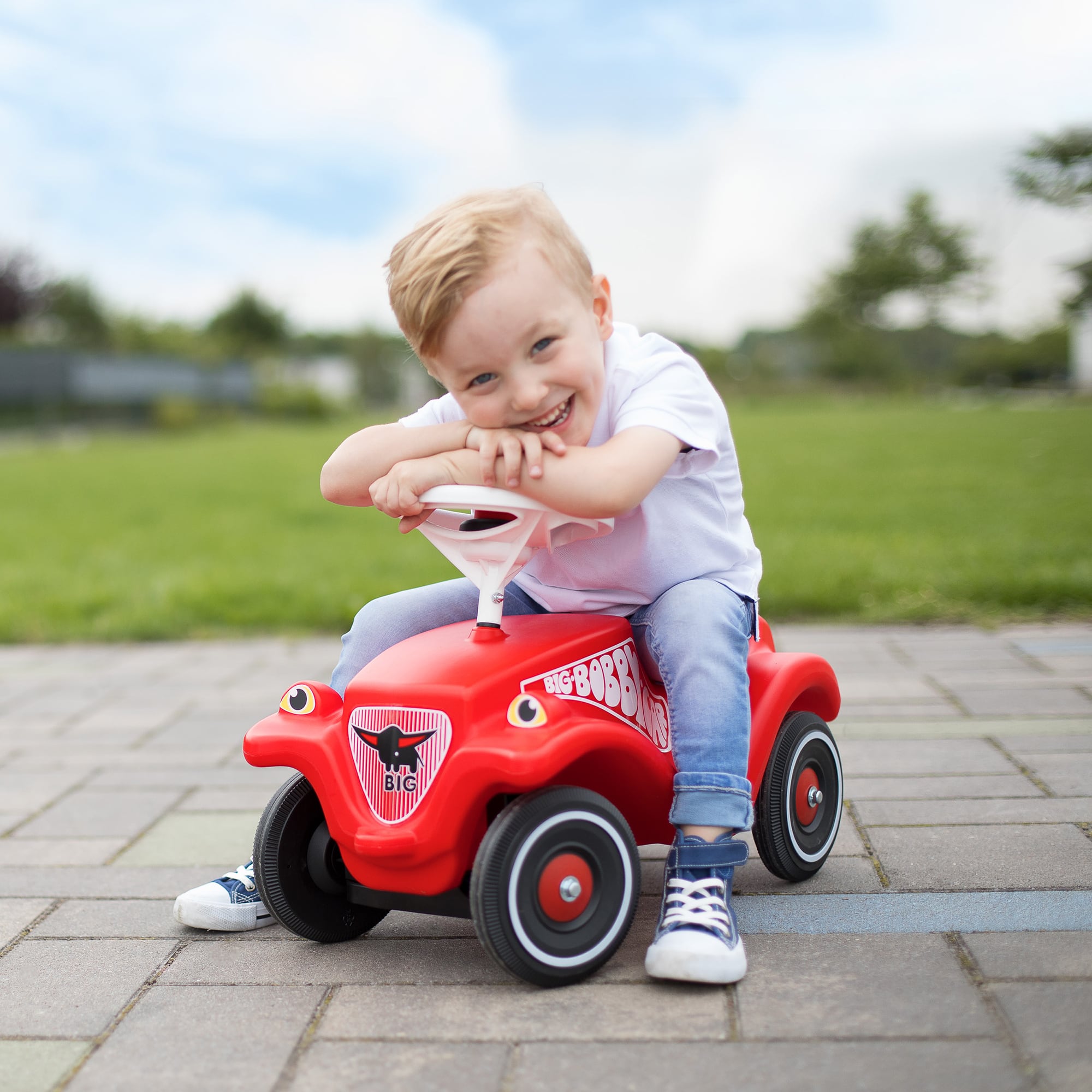 Aquaplay BIG Classic Bobby Ride On Car