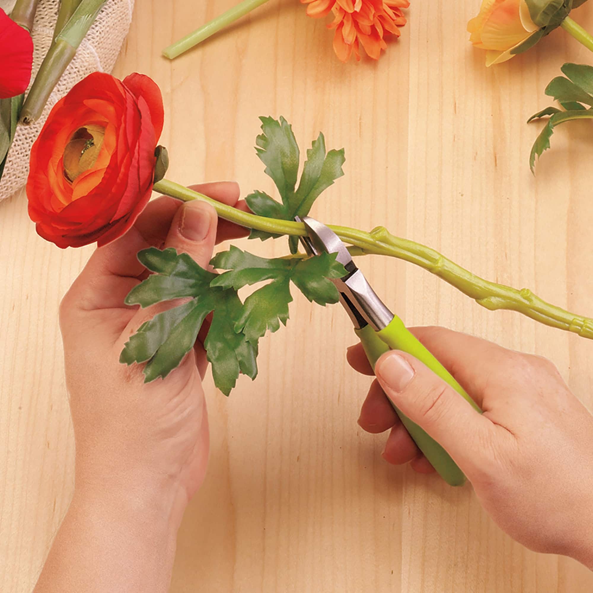 FloraCraft® 6.3" Floral Wire Cutter
