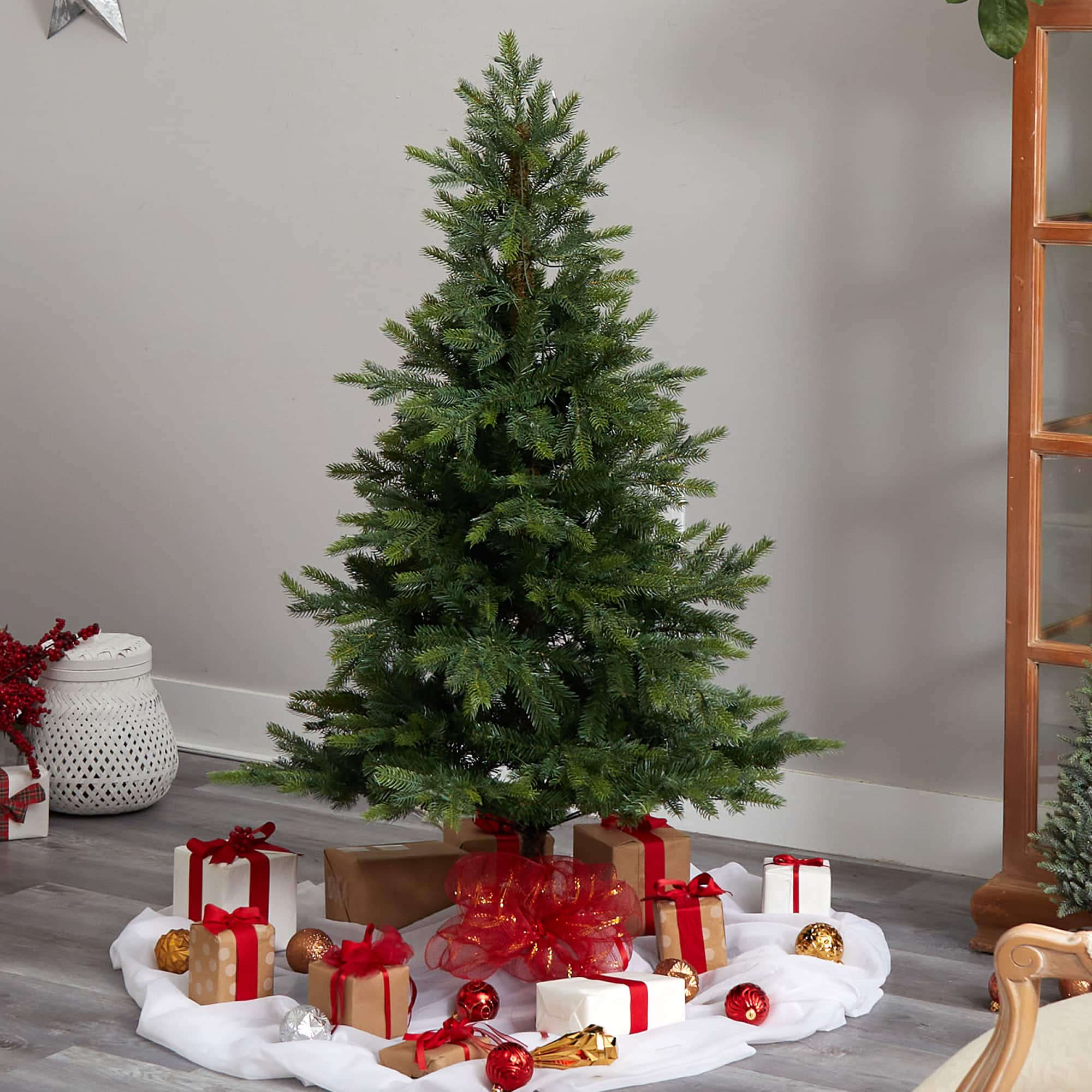 5ft. Pre-Lit North Carolina Spruce Artificial Christmas Tree, Clear LED Lights