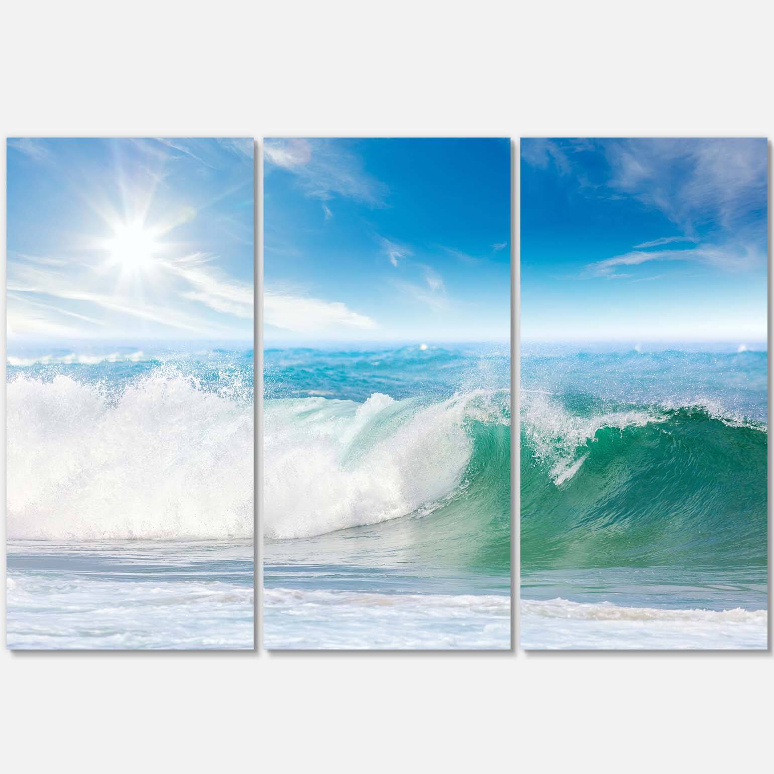Designart - White and Blue Waves under Sun