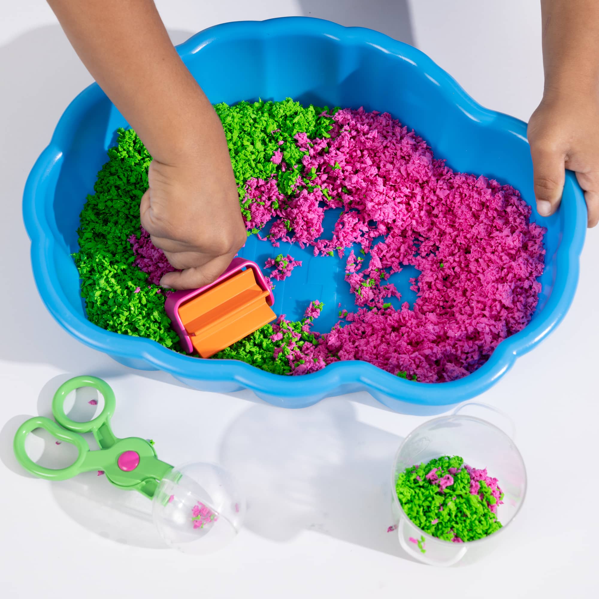 Educational Insights Playfoam Pluffle Sensory Station