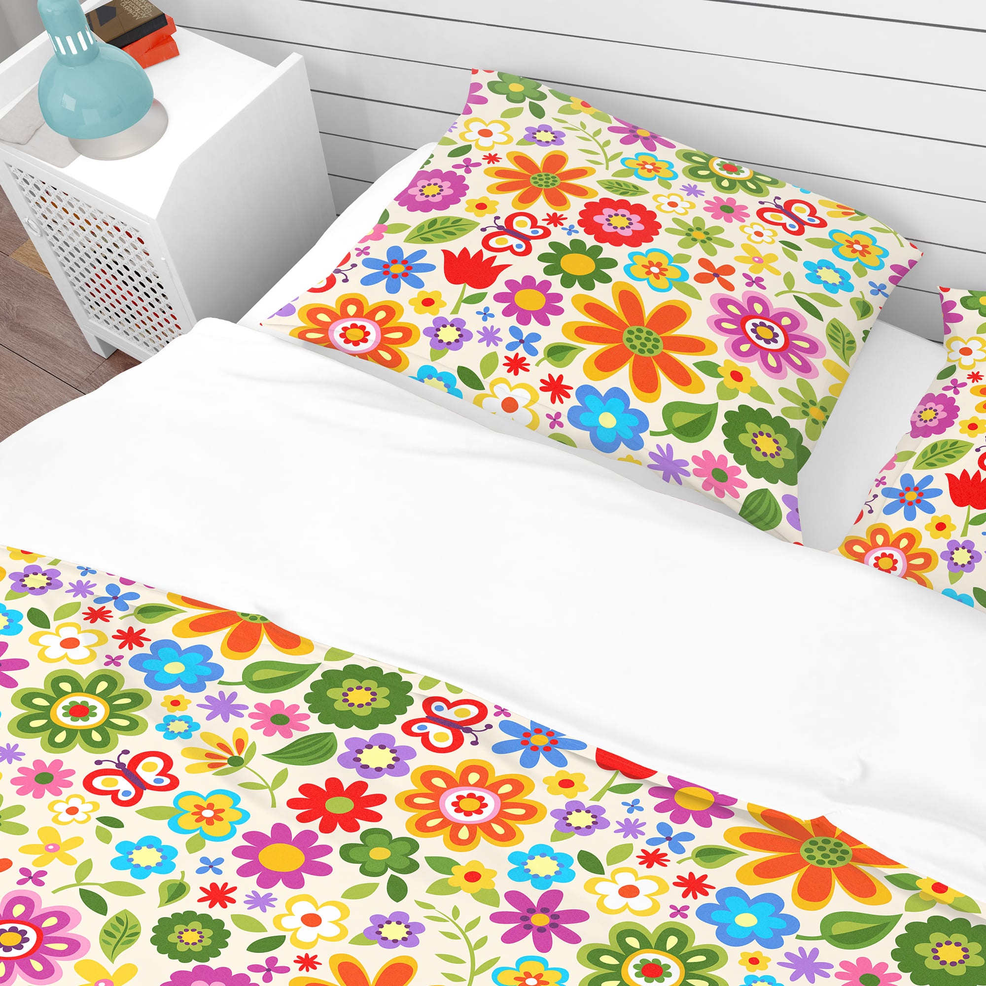 Designart 'Retro Flower Pattern' Bohemian & Eclectic Bedding Set - Duvet Cover & Shams