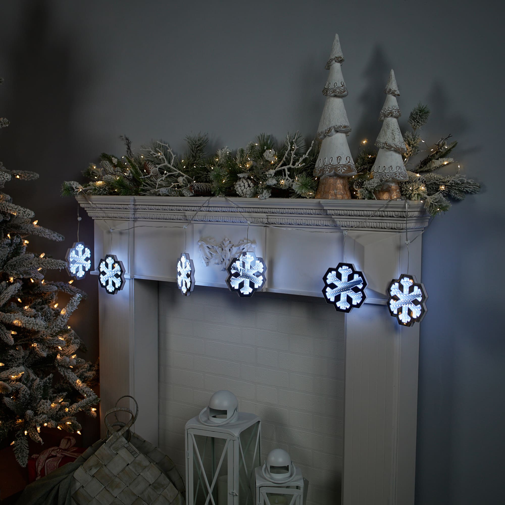 68" Snowflake Ekkolight Garland 