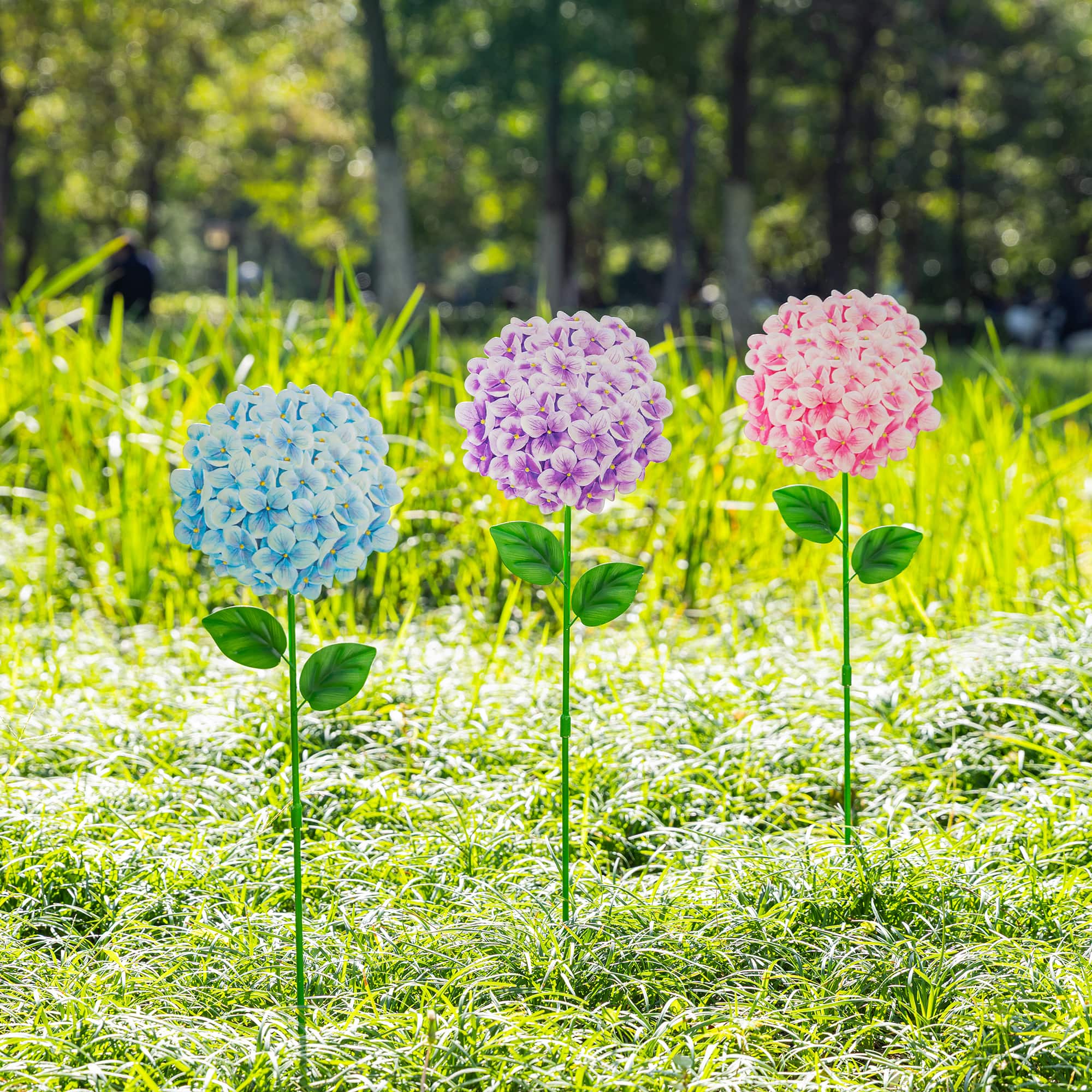 Glitzhome® 24" 2-in-1 Set of 3 Painted Metal Hydrangea Garden Yard Stakes & Wall Decor