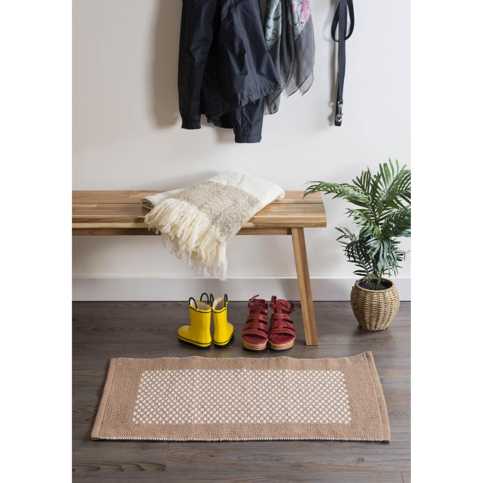 DII® Stone Bordered with Small Diamonds Rug, 2ft. x 3ft.