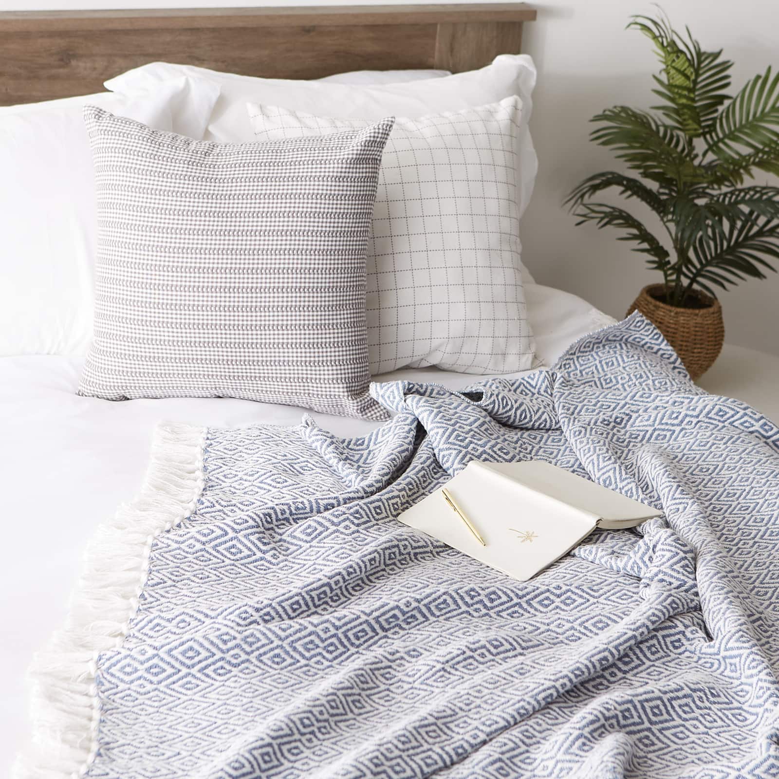 DII® Double Diamond Throw