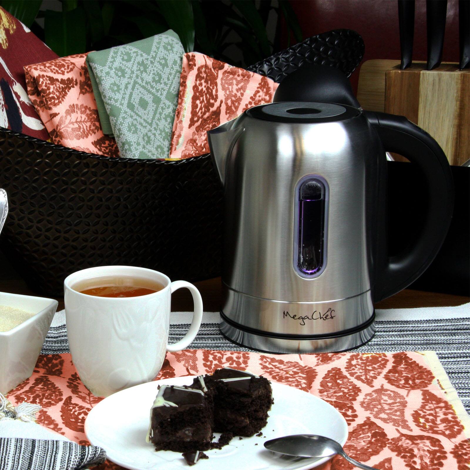 MegaChef 1.7L Stainless Steel Electric Tea Kettle With 5 Preset Temps