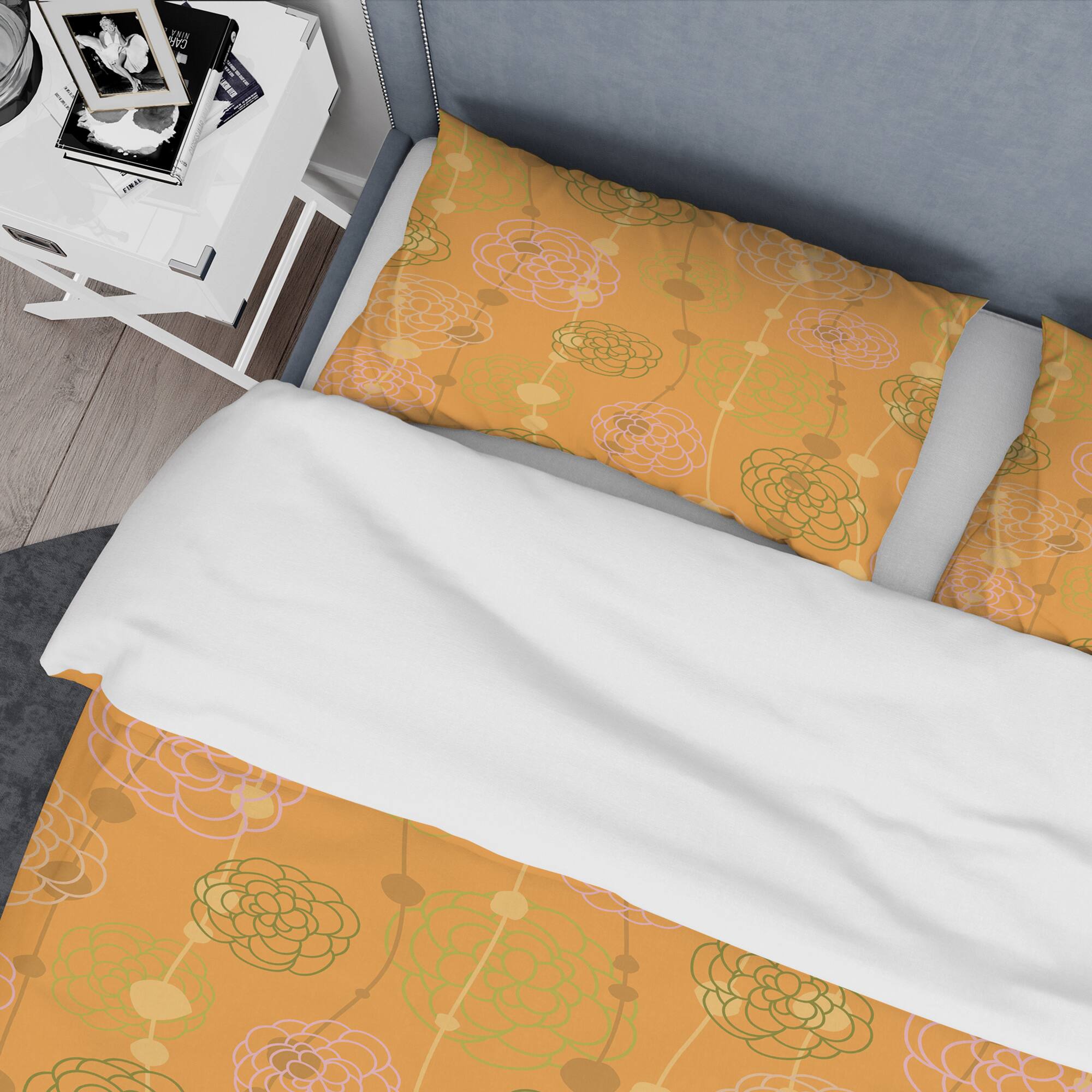 Designart 'Retro handdrawn flowers III' Mid-Century Duvet Cover Set