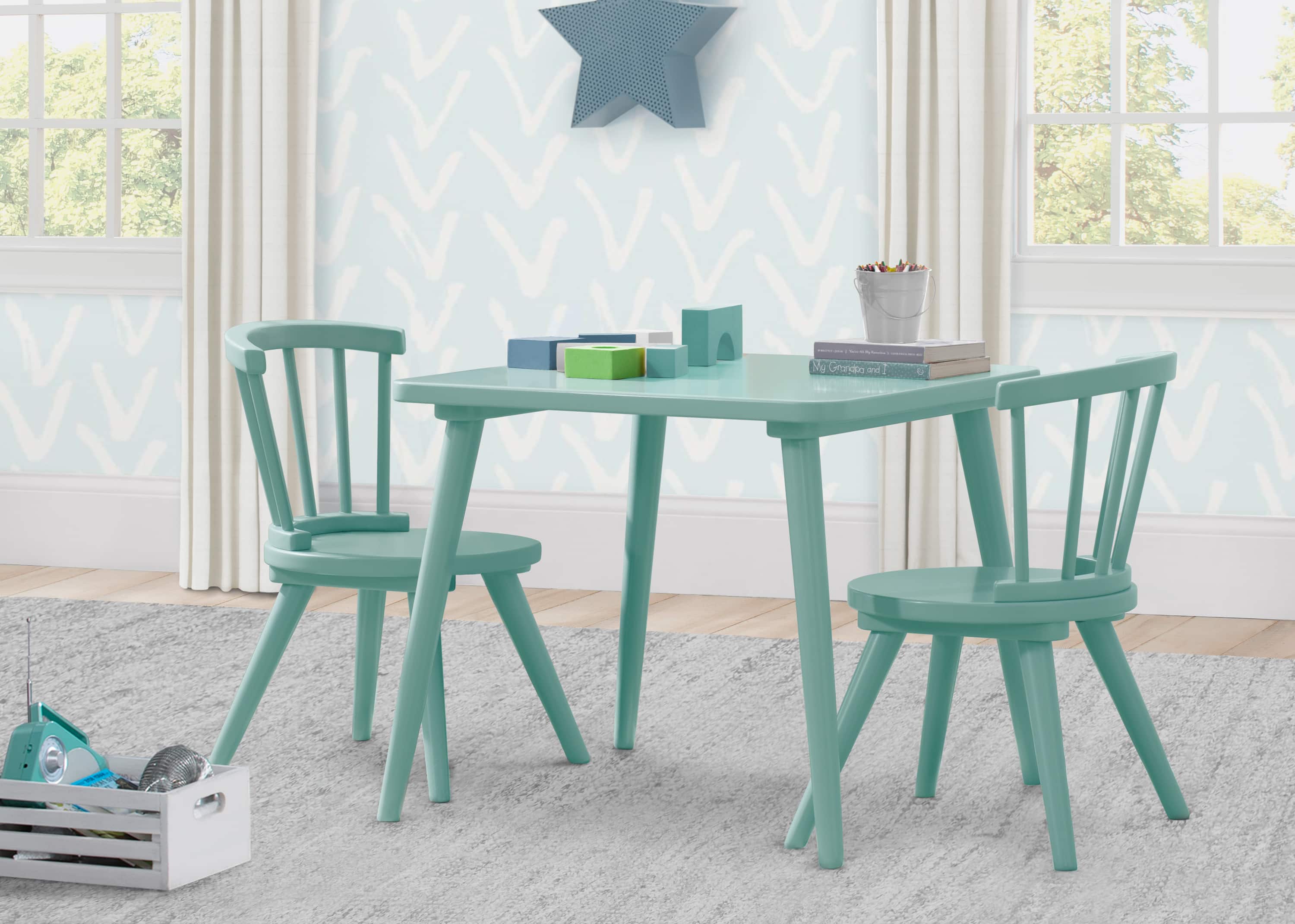 Delta Children Windsor Table & 2 Chairs Set