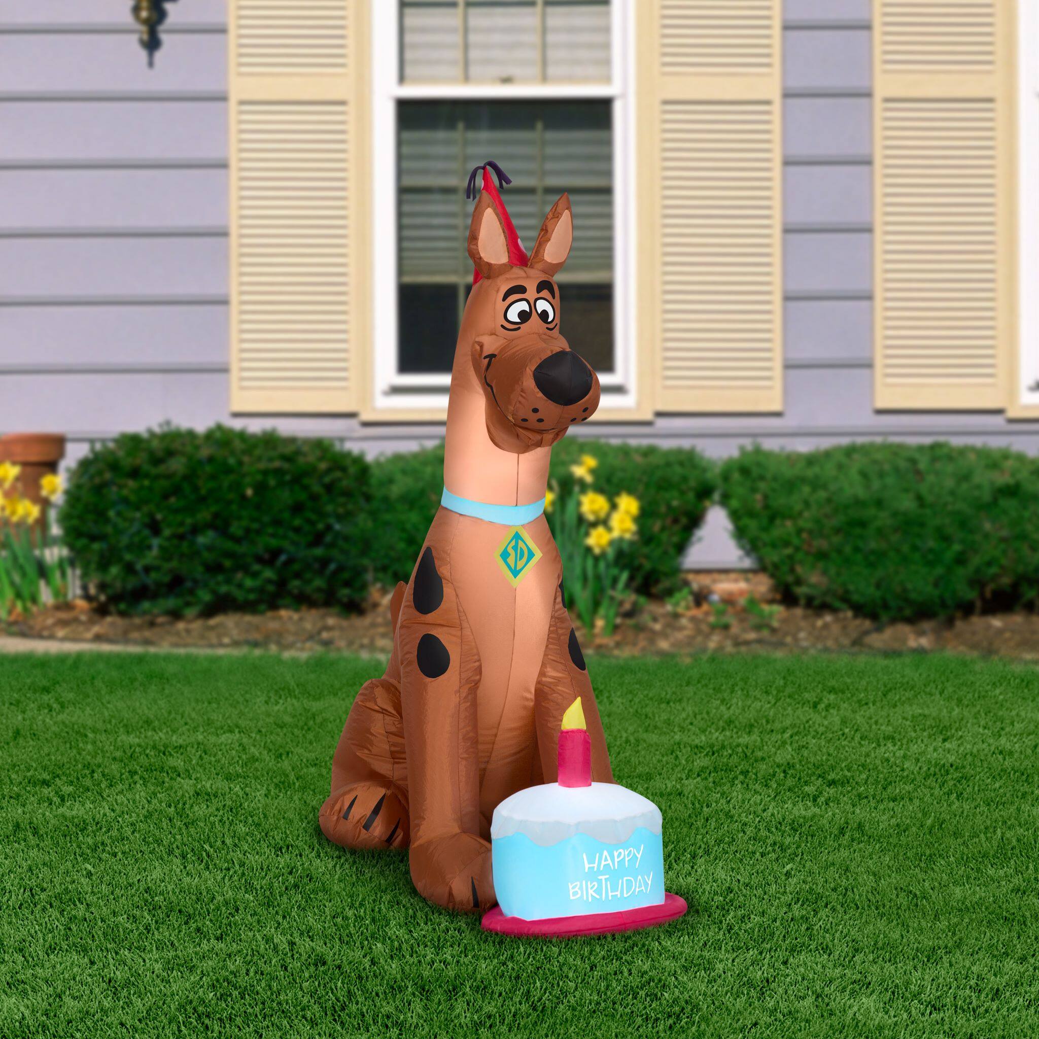 3.5ft. Airblown® Inflatable Birthday Scooby