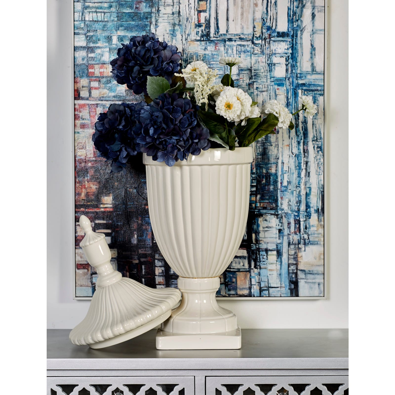 32" White Dolomite Country Decorative Urn