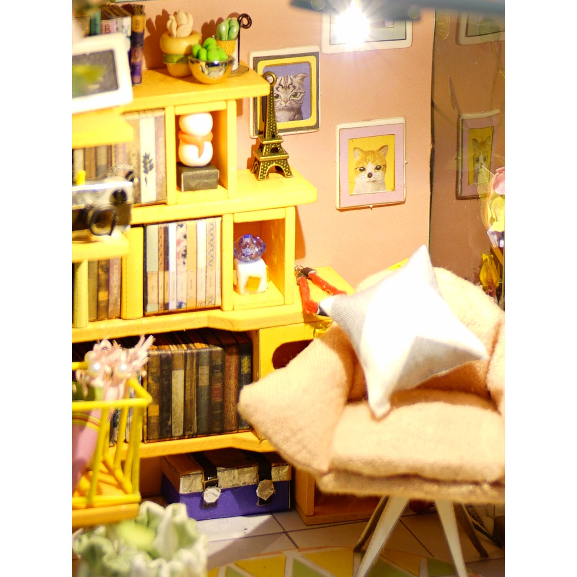 Rolife® Dora's Loft DIY Miniature House Kit