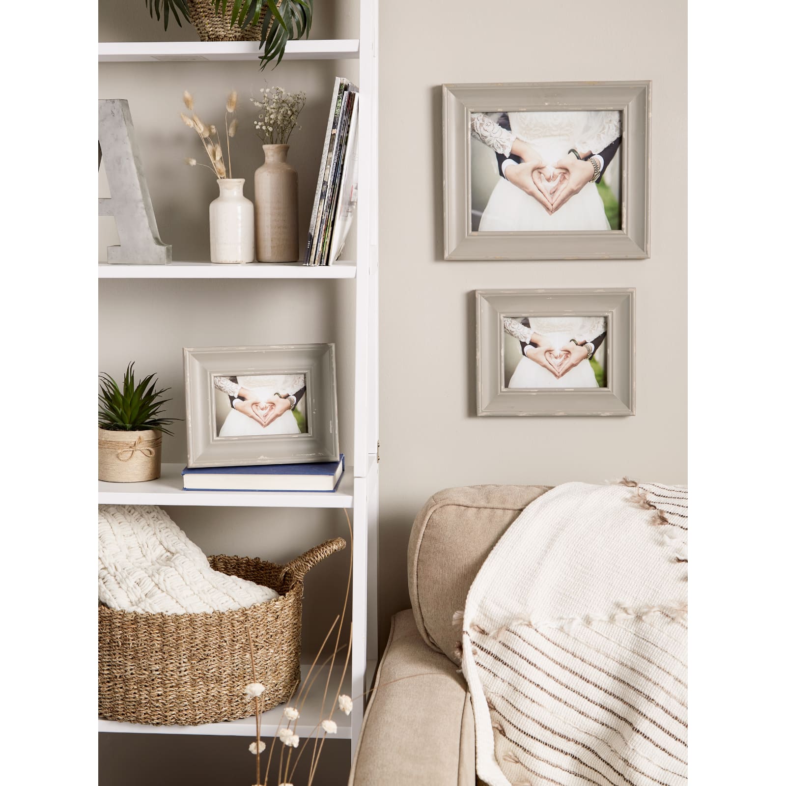 DII® Antique Stone Distressed Farmhouse 4" x 6" Picture Frame