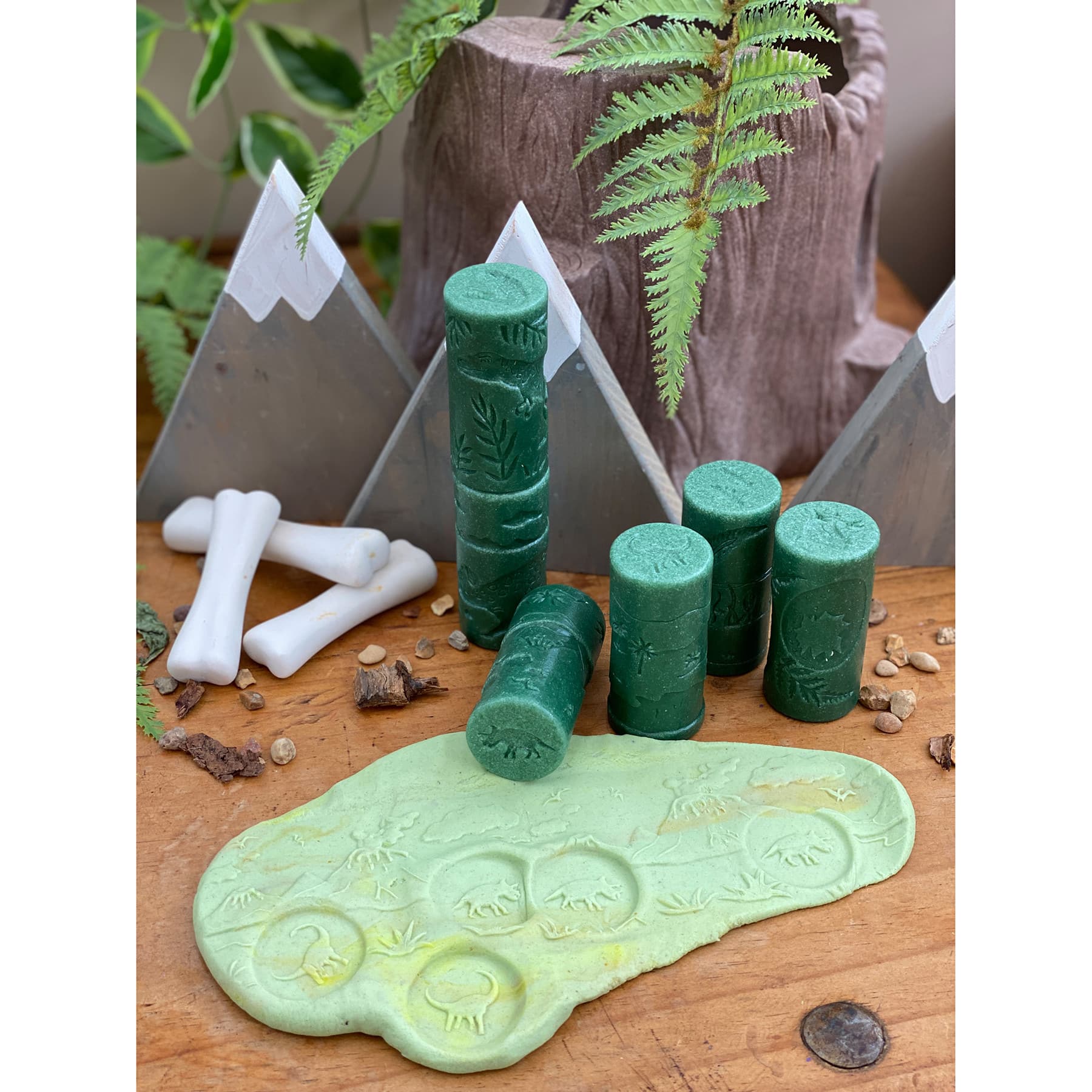 Yellow Door 2.75" Let's Roll Dinosaurs Roller Set