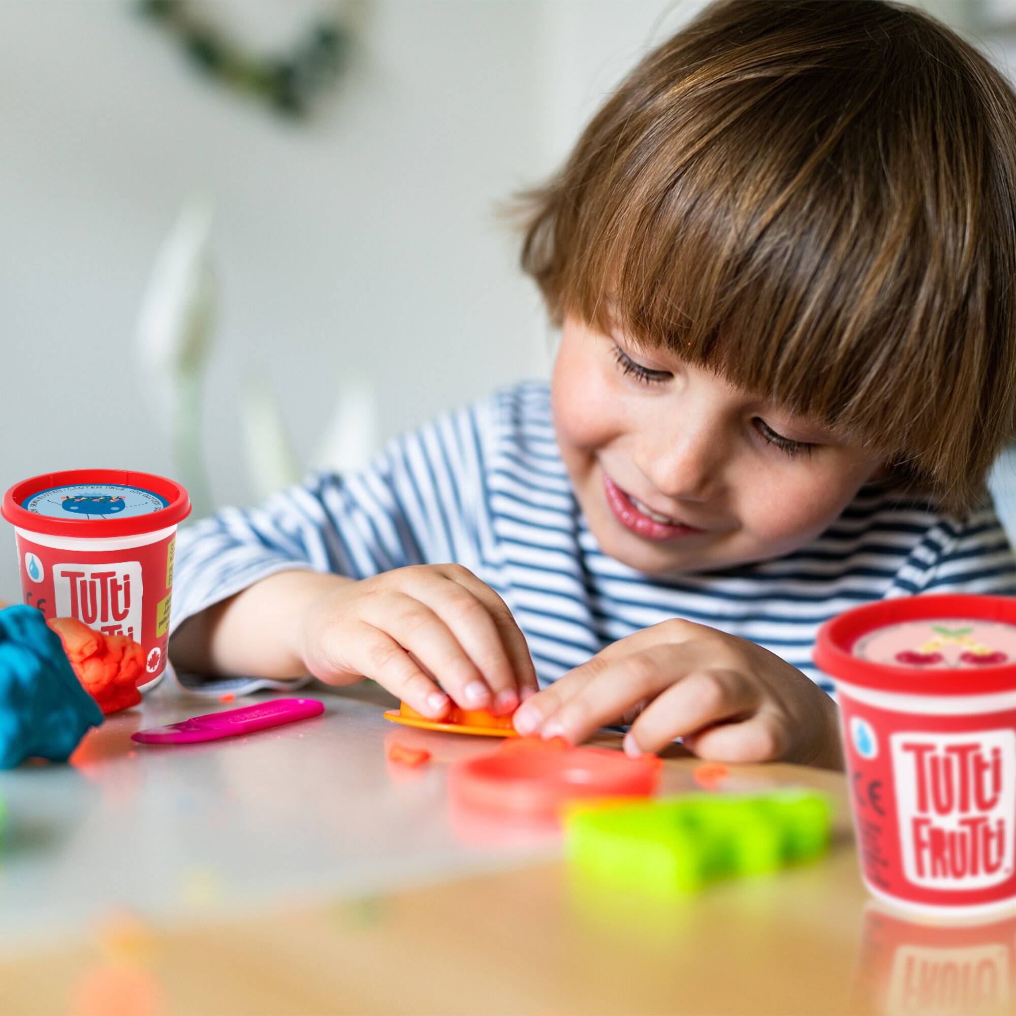 Tutti Frutti® Tropical Scented Modeling Dough Tubs