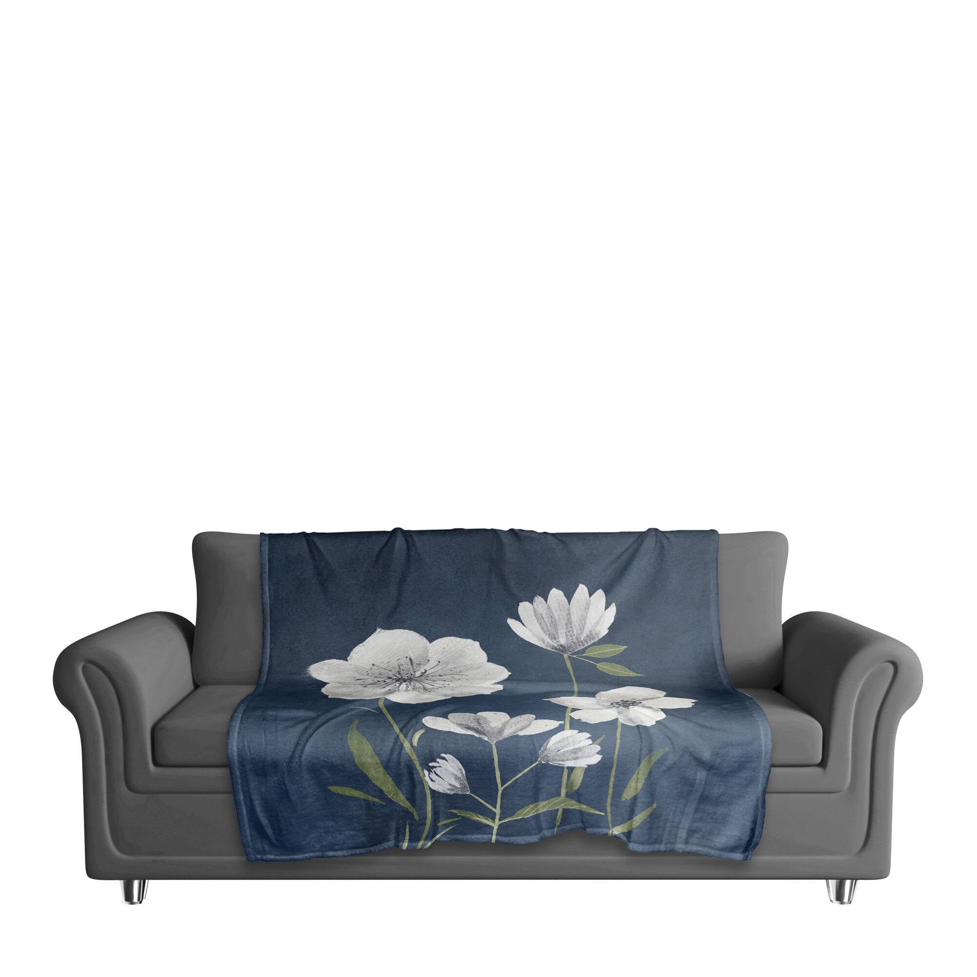 50" x 60" Bright White Flowers on Navy Coral Fleece Blanket
