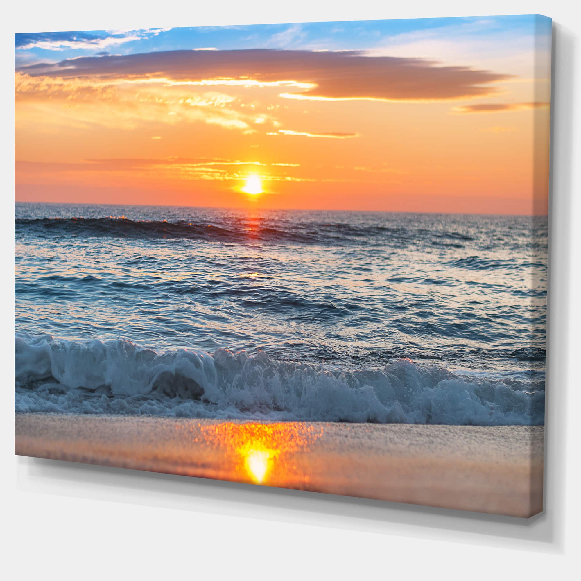 Designart - Beautiful Sunrise over the Horizon. - Modern Beach Canvas Art Print