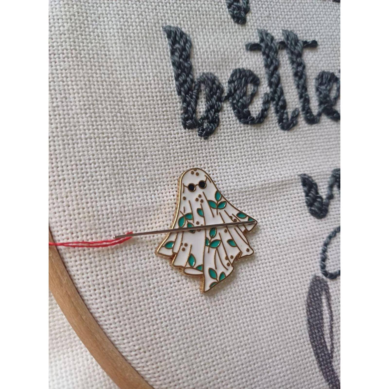 Wizardi 4/5" Ghost Magnetic Needle Minder
