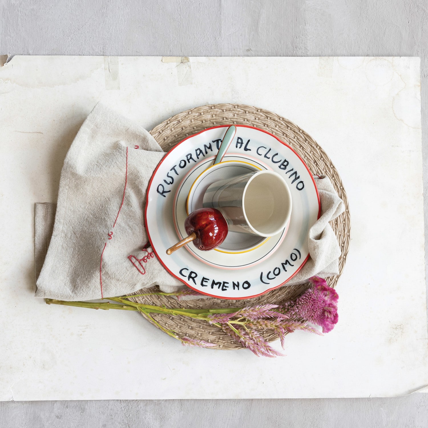 Hello Honey® 9" Hotel Restaurant Image Stoneware Plate Set
