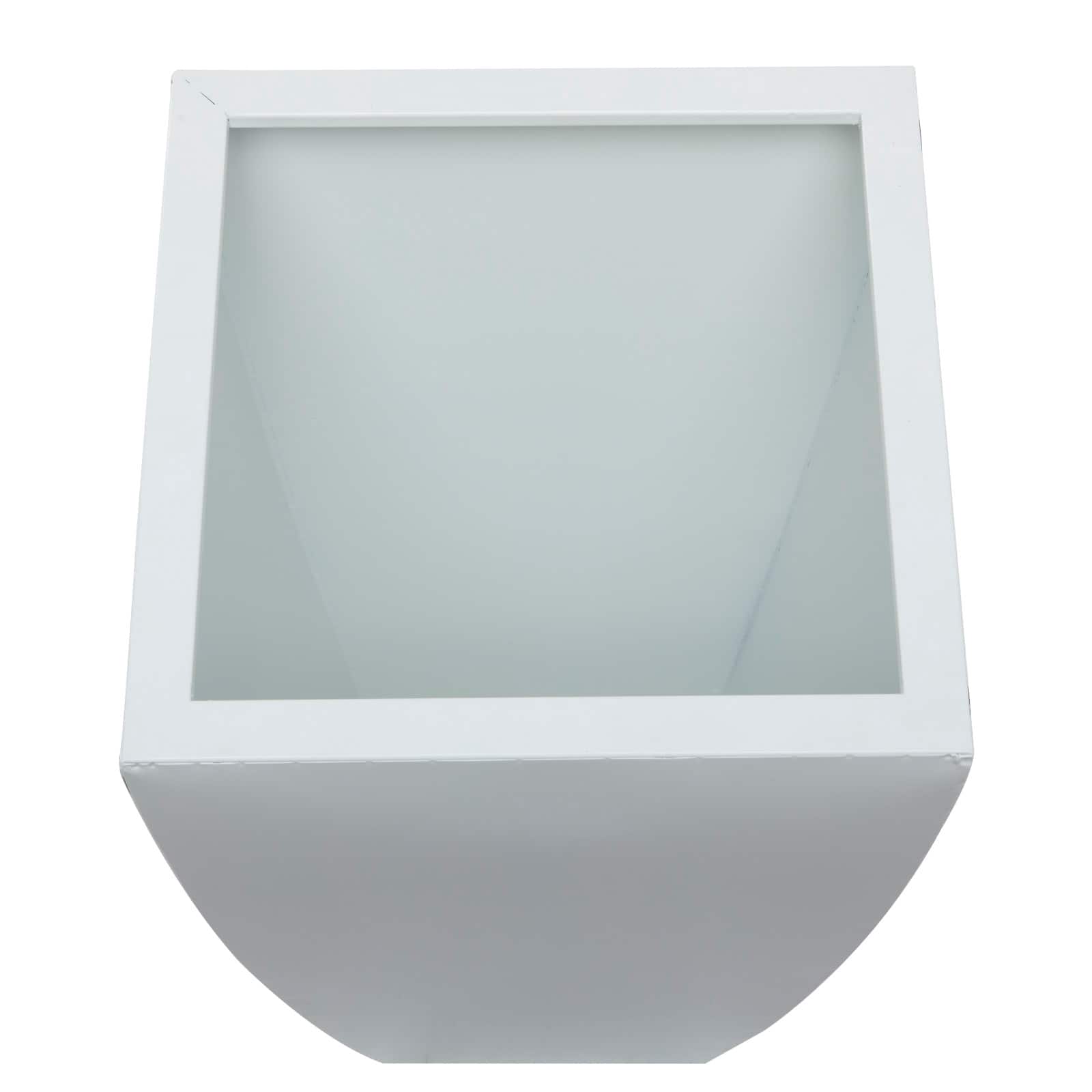 White Modern Planter, Set of 3" 30", 25", 20"