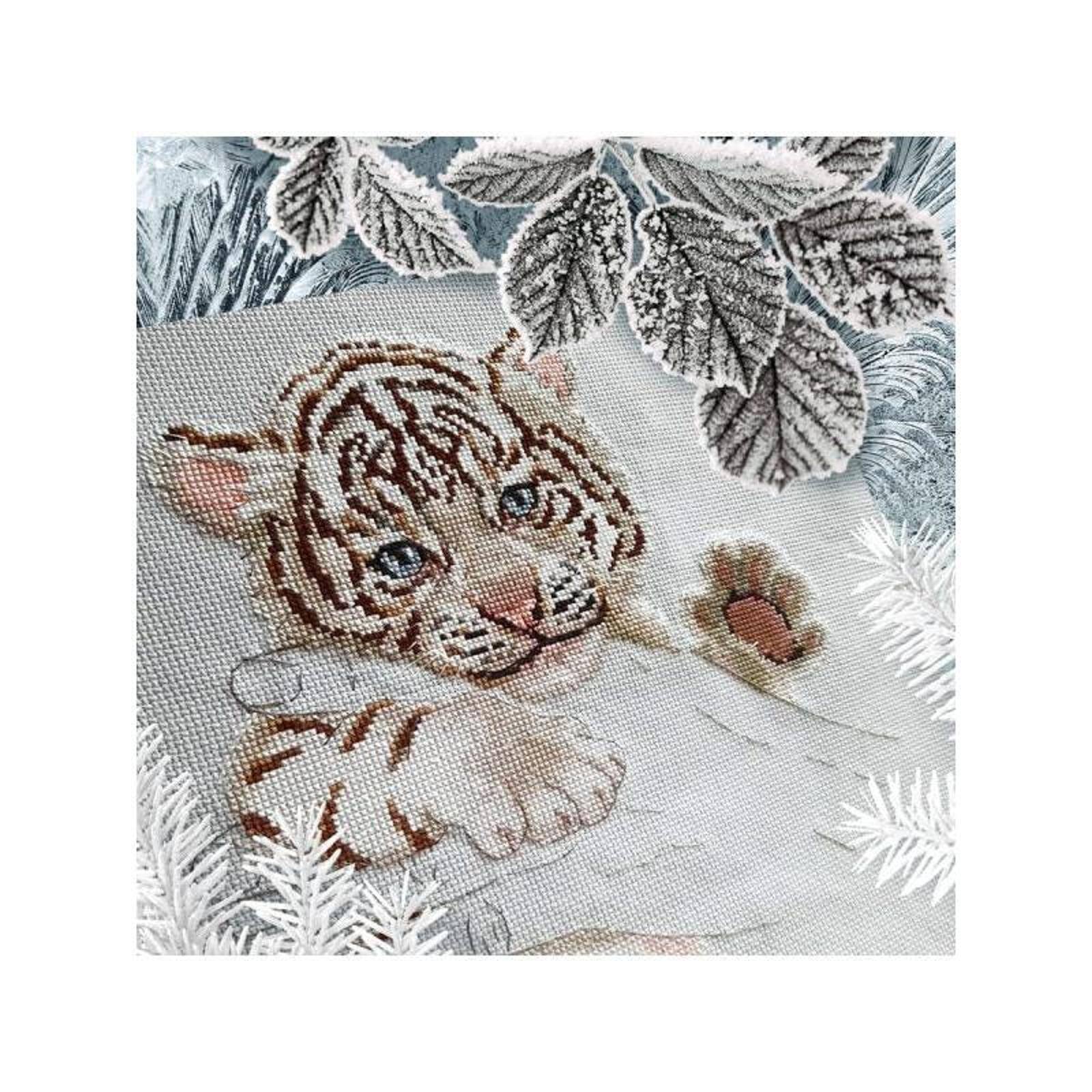 RTO Warmth In Palms Counted Cross Stitch Kit