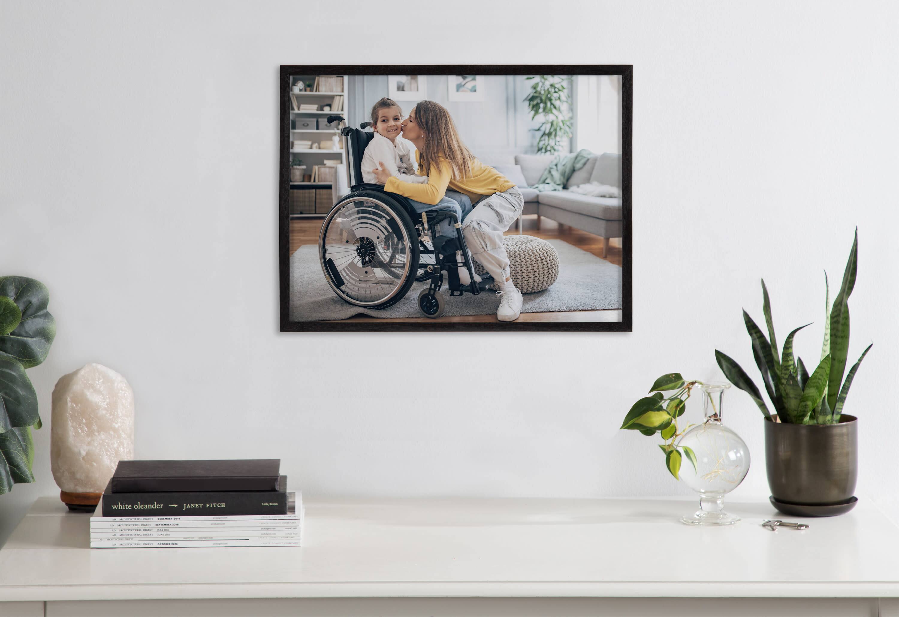 Kate and Laurel Gallery Black Wall Wood Photo Frame