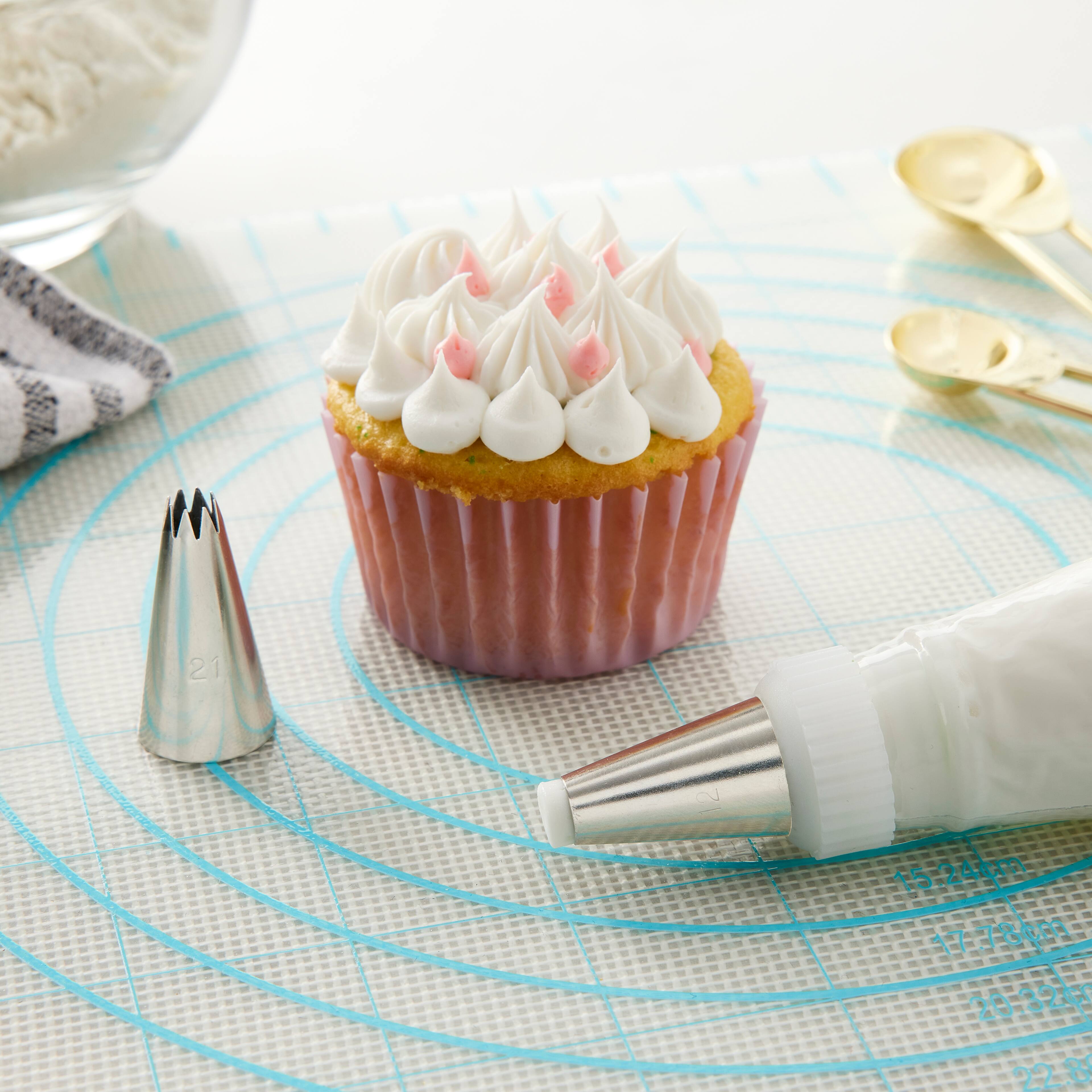 Wilton® Round & Open Star Tip Set
