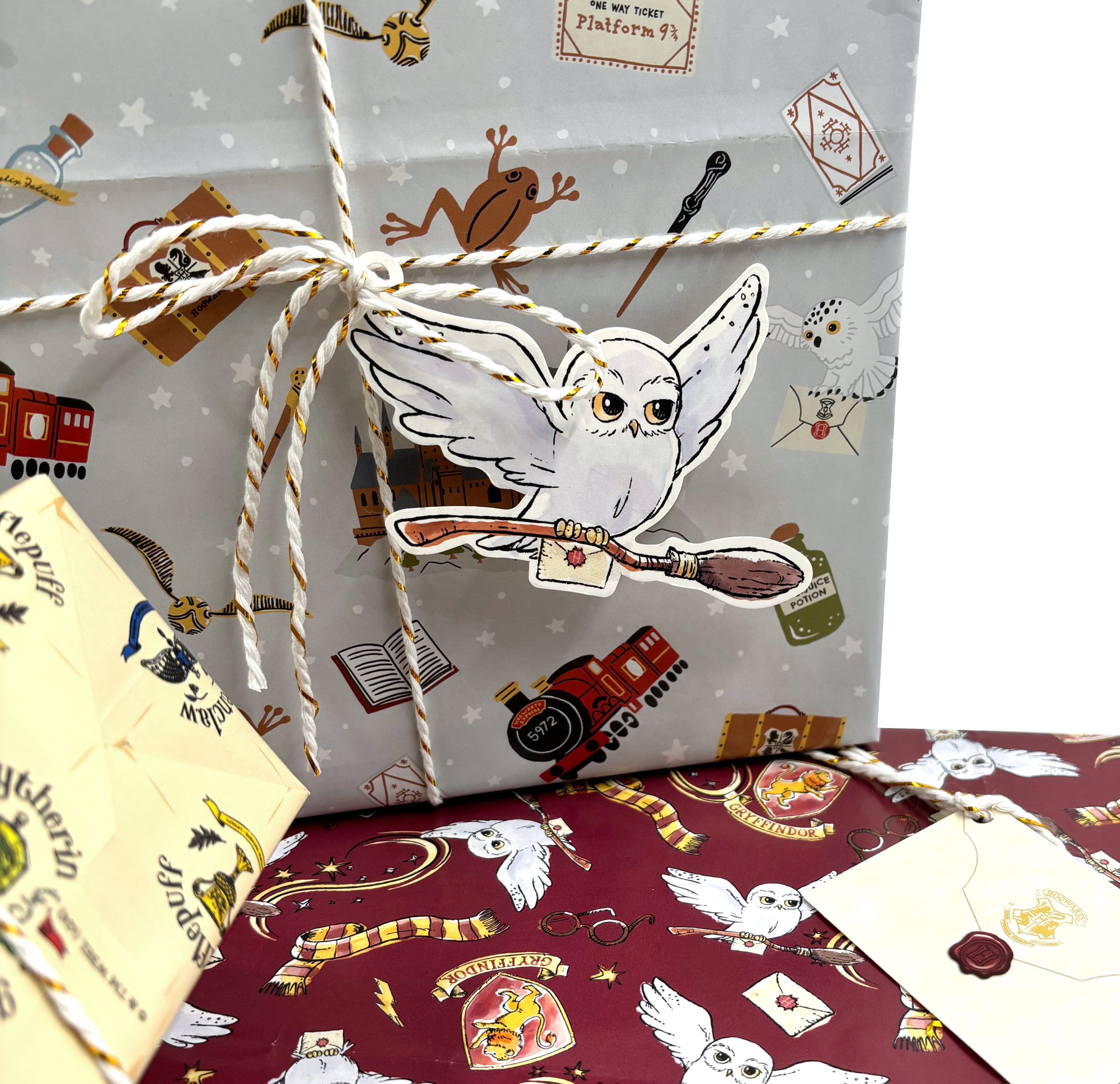 Harry Potter™ Hogwarts™ Gift Wrap Stationery Set