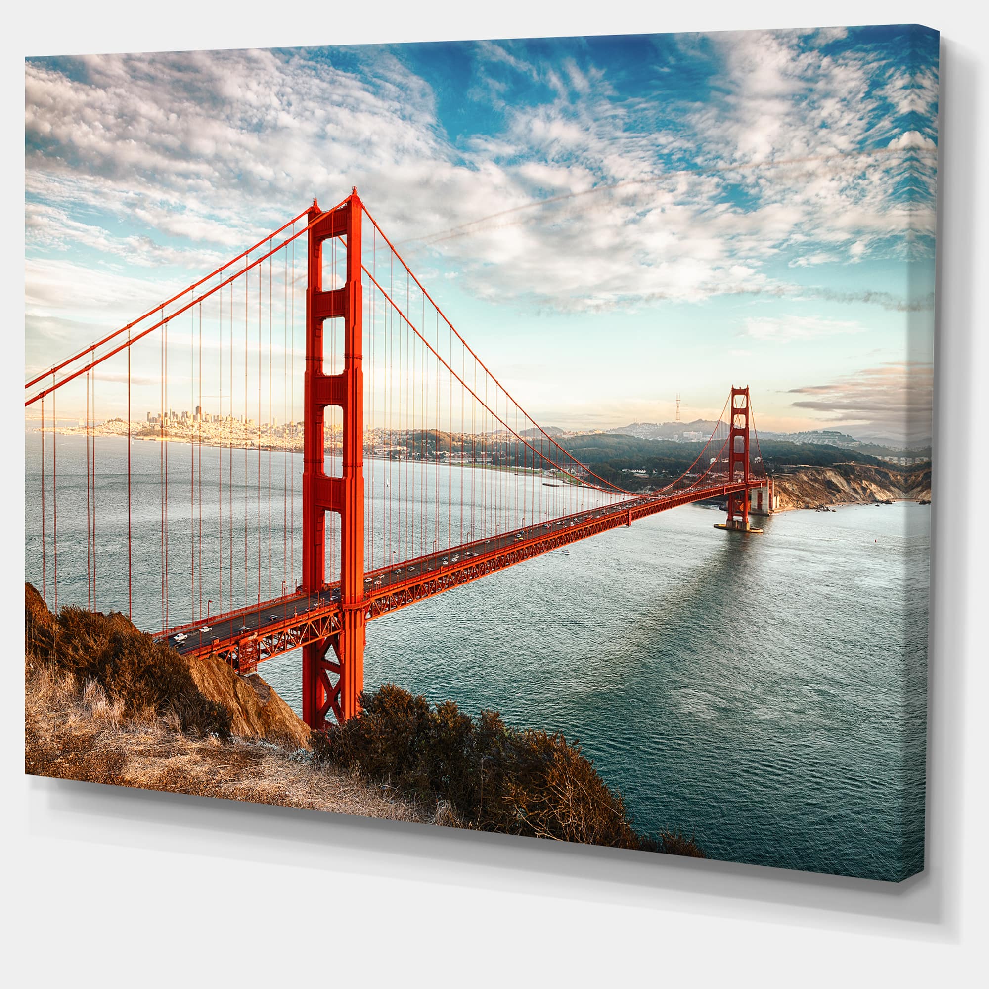 Designart - Golden Gate Bridge in San Francisco - Large Sea Bridge Canvas Art Print