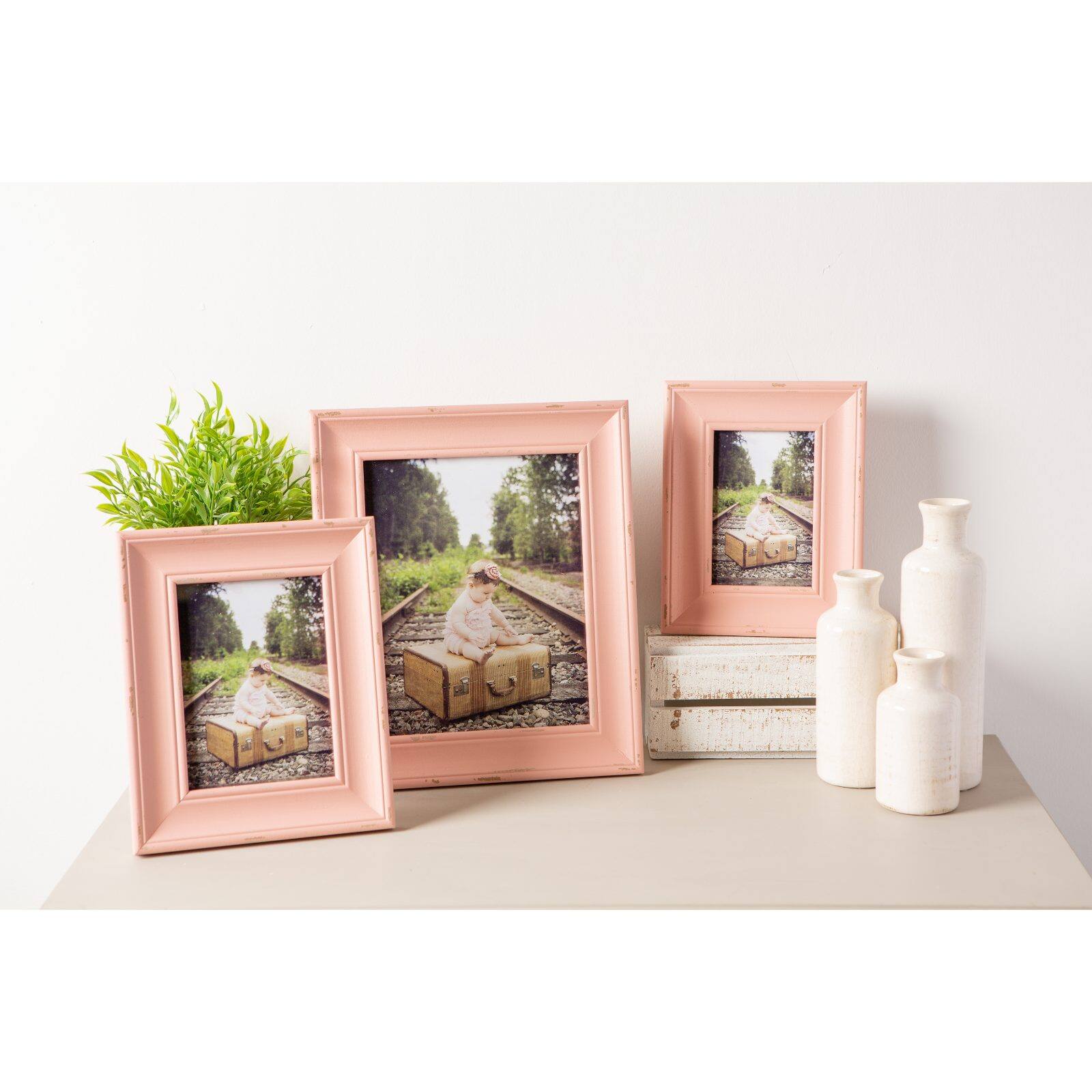 DII® Blush Distressed Farmhouse Frame