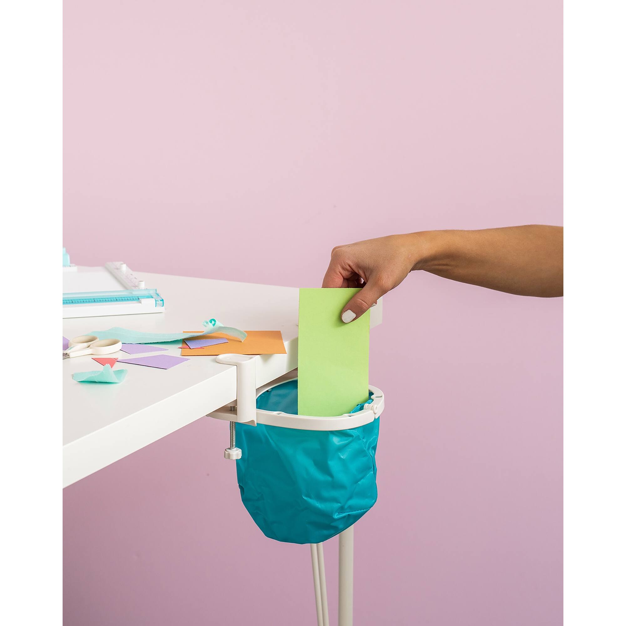 We R Memory Keepers® Desktop Dustbin