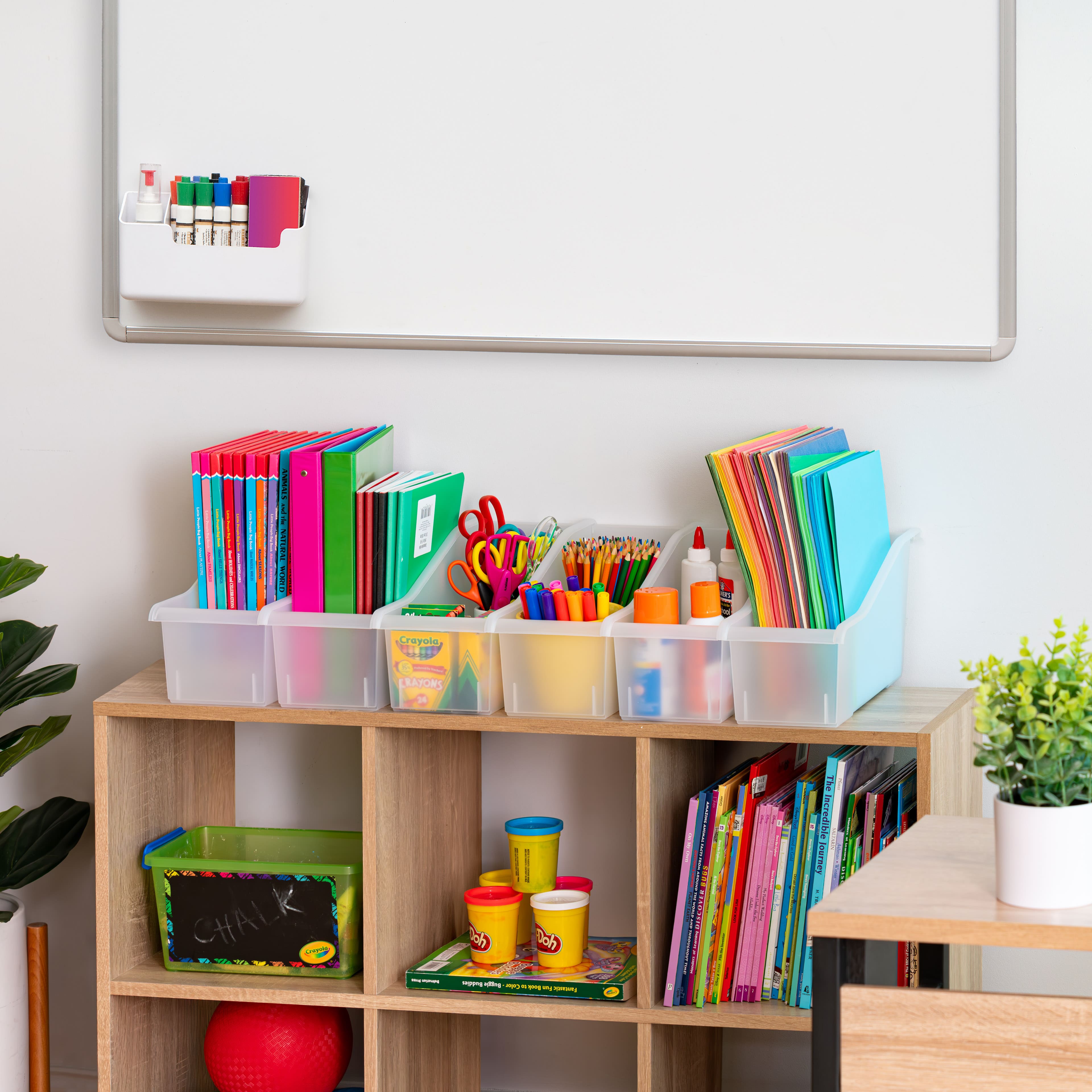 Corbeille à livres transparente et connectée d'IRIS