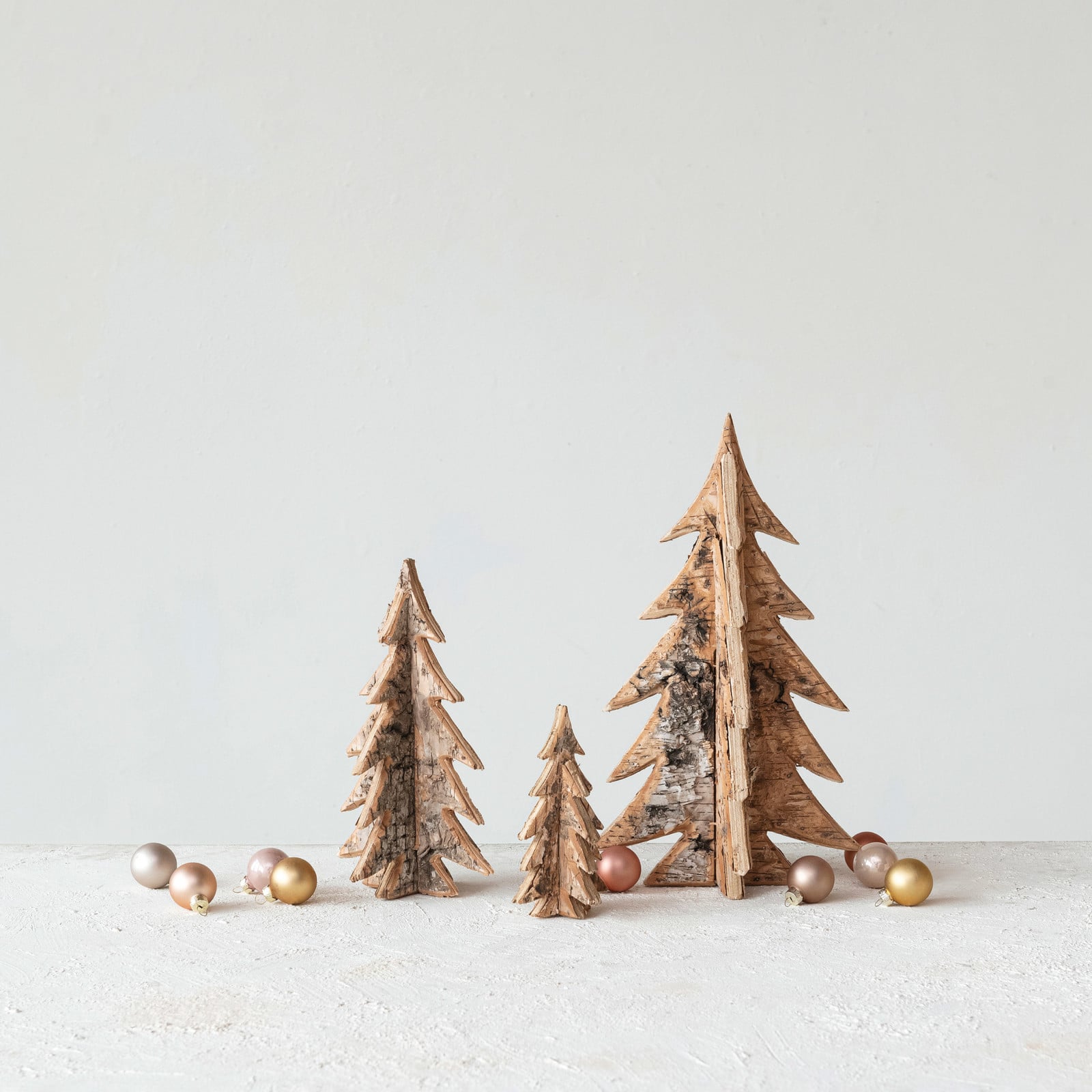 Hello Honey® 10" Natural Interlocking Birch Bark Tree Décor