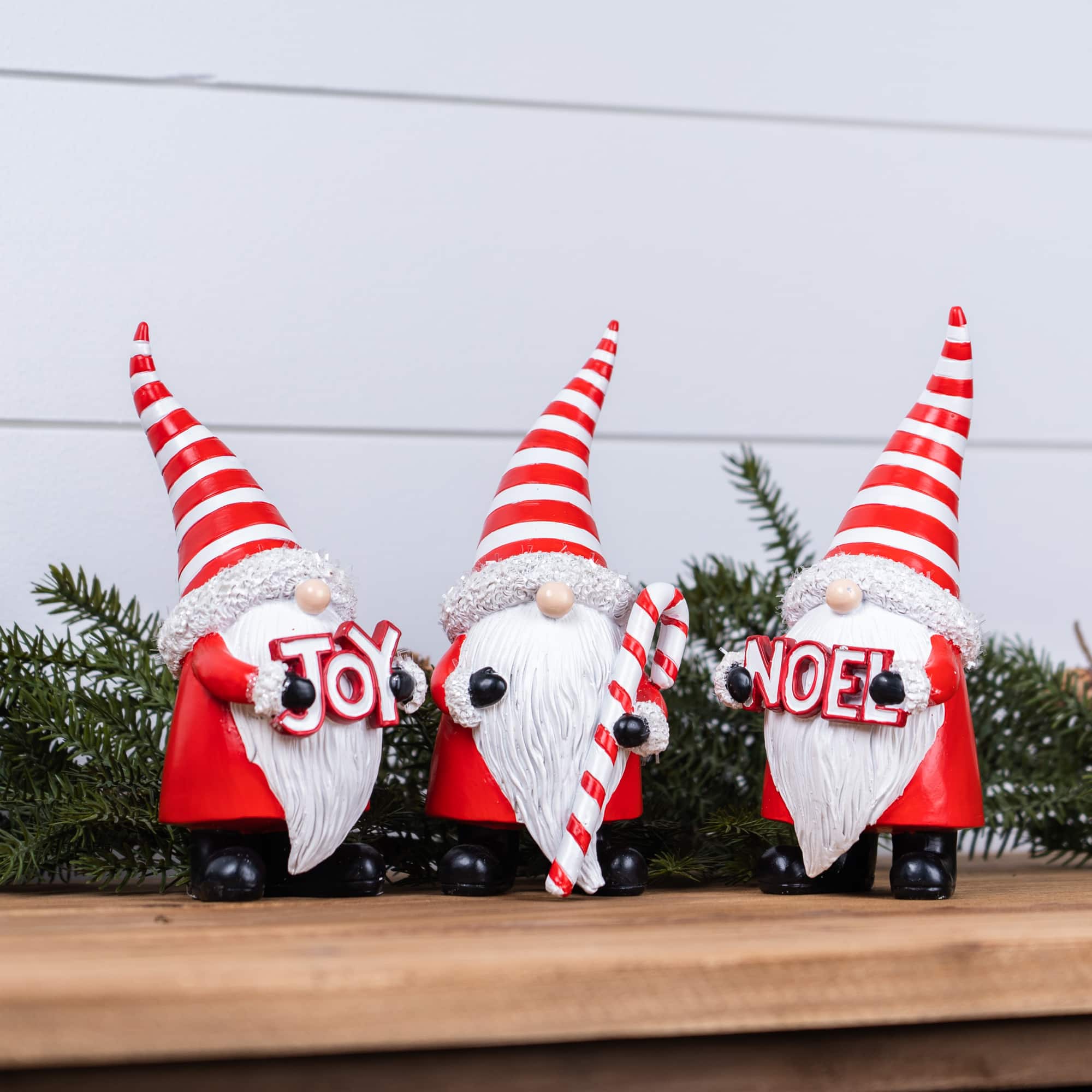 7.25" Santa Gnome Figurine Set