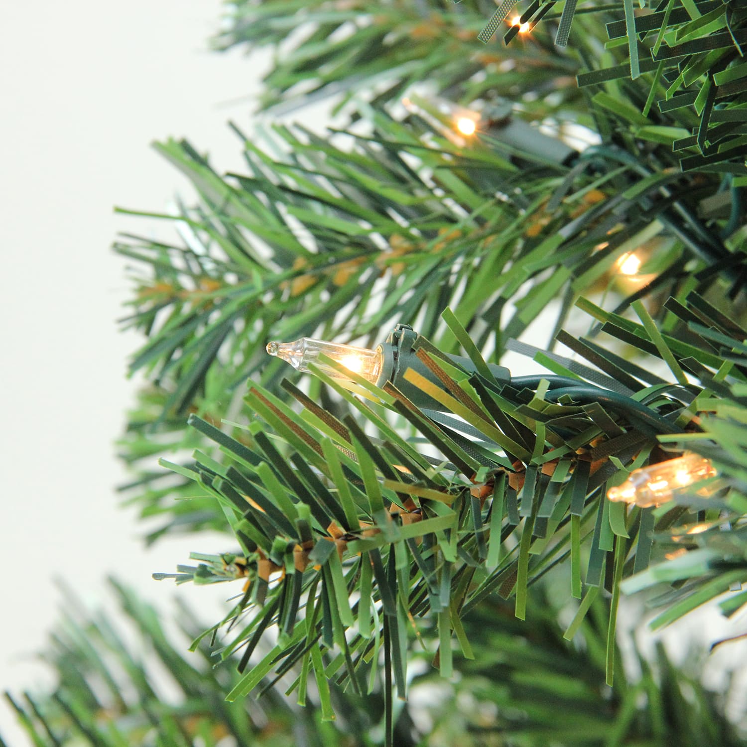 6.5ft. Pre-Lit Niagara Pine Artificial Christmas Tree, Clear Lights