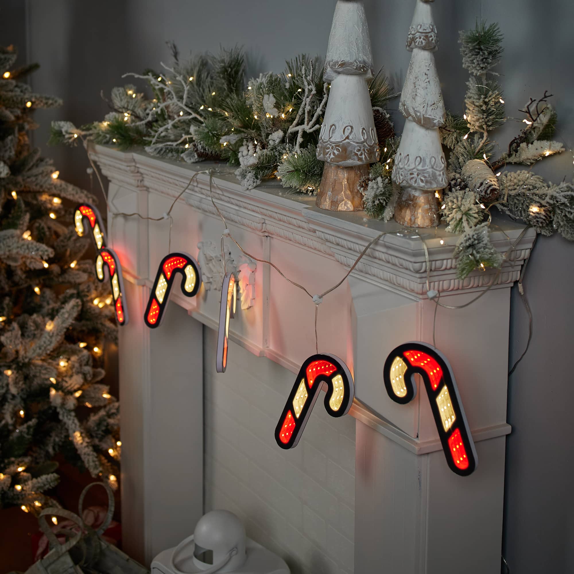 68" Pre-Lit Candy Cane Ekkolight Garland