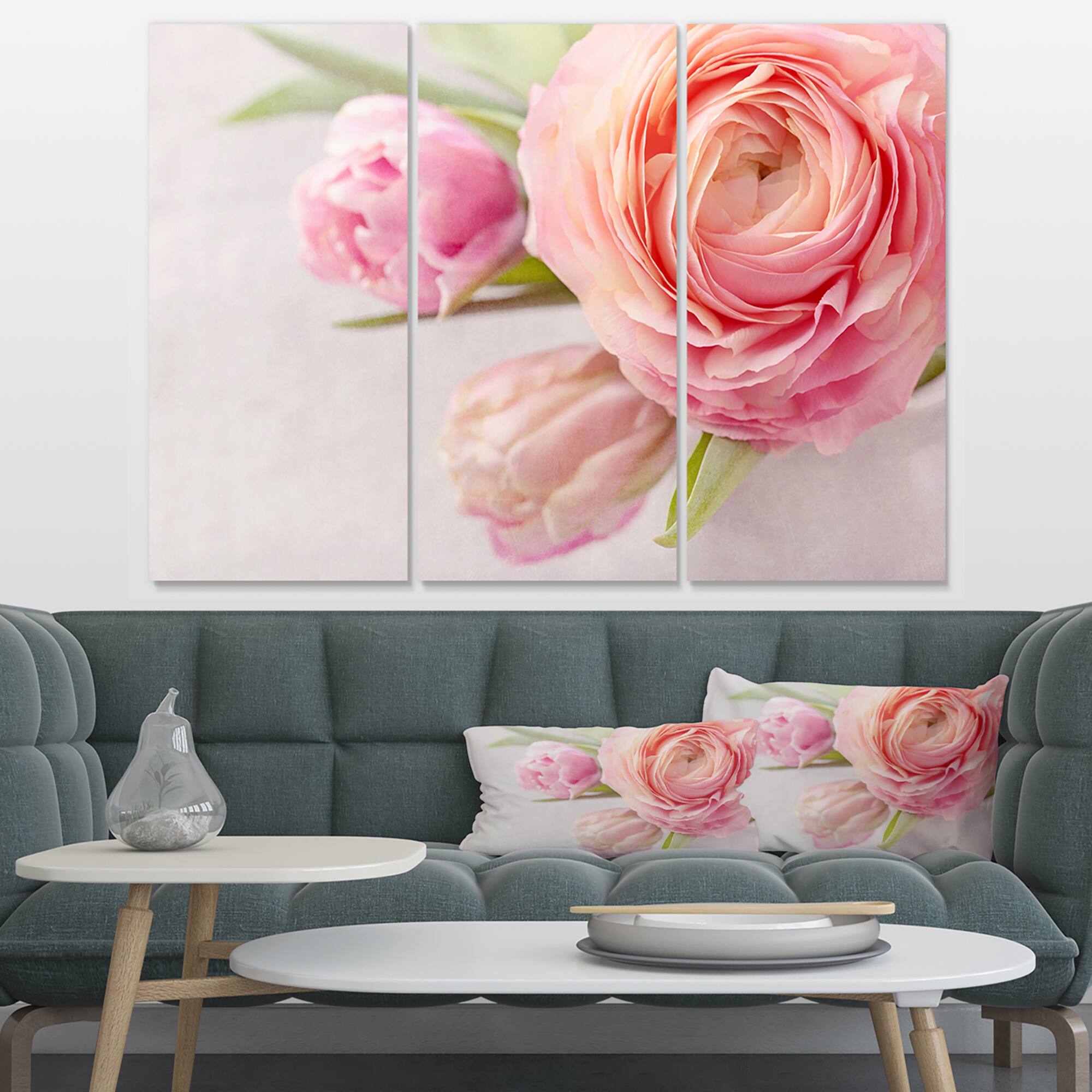 Designart - Full Bloom and Blooming Flowers