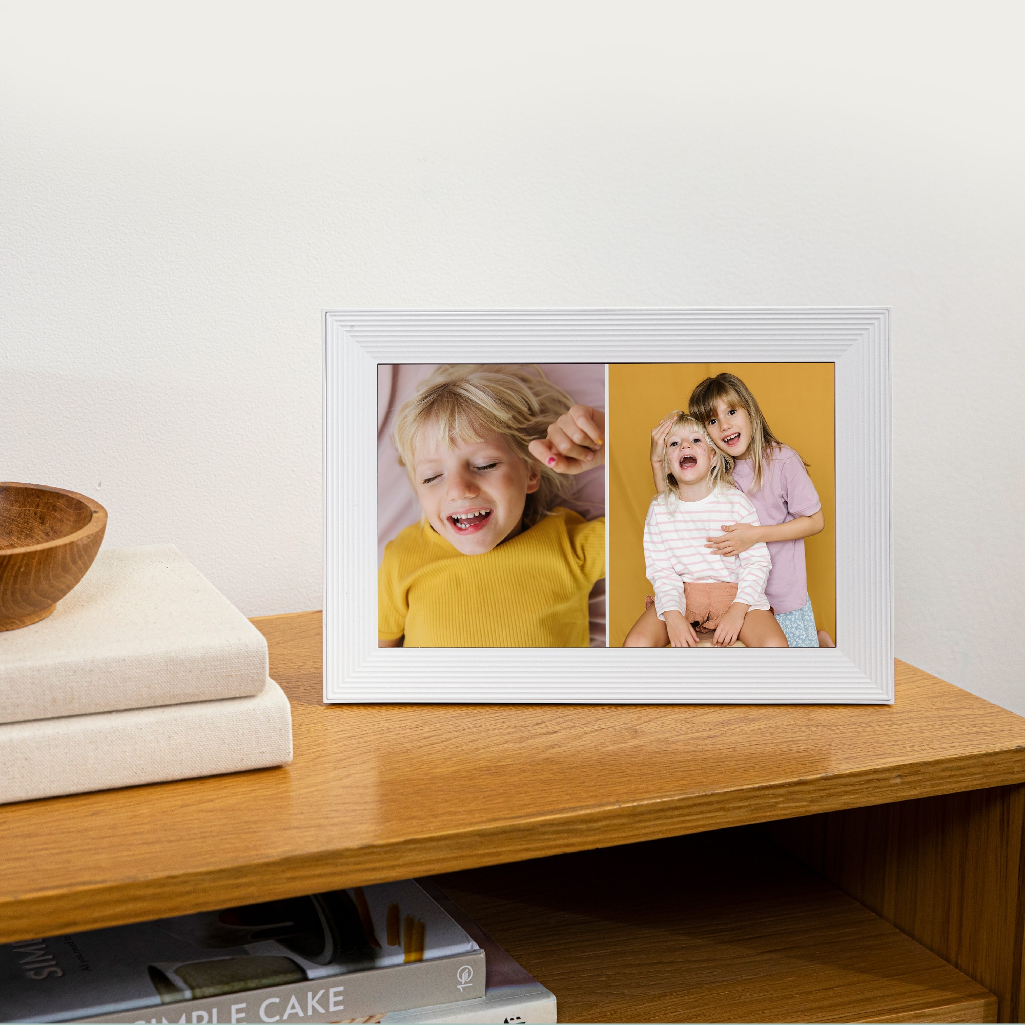 Aura 10.1" HD WiFi Carver Chalk Digital Photo Frame