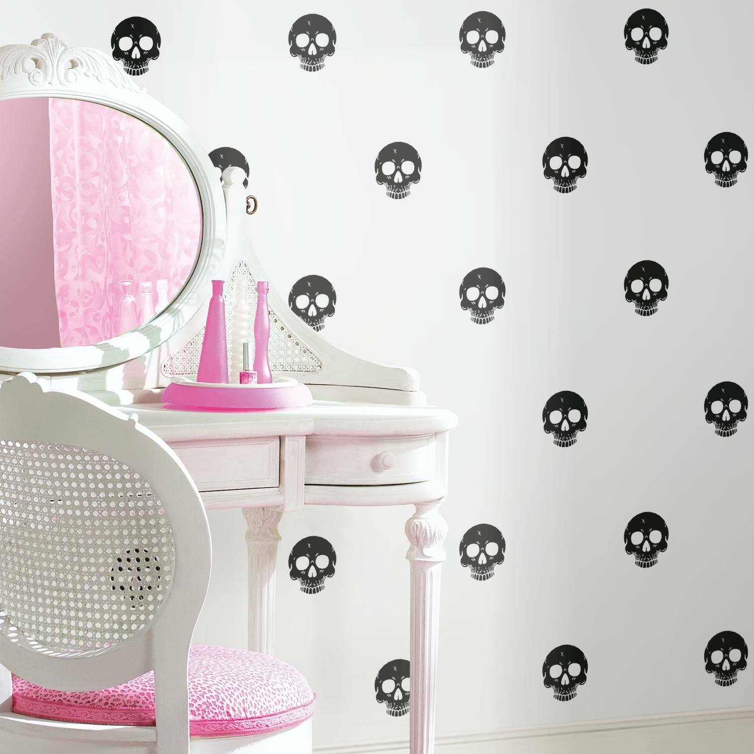 RoomMates Disney Cruella Glamour Skulls Peel & Stick Wallpaper