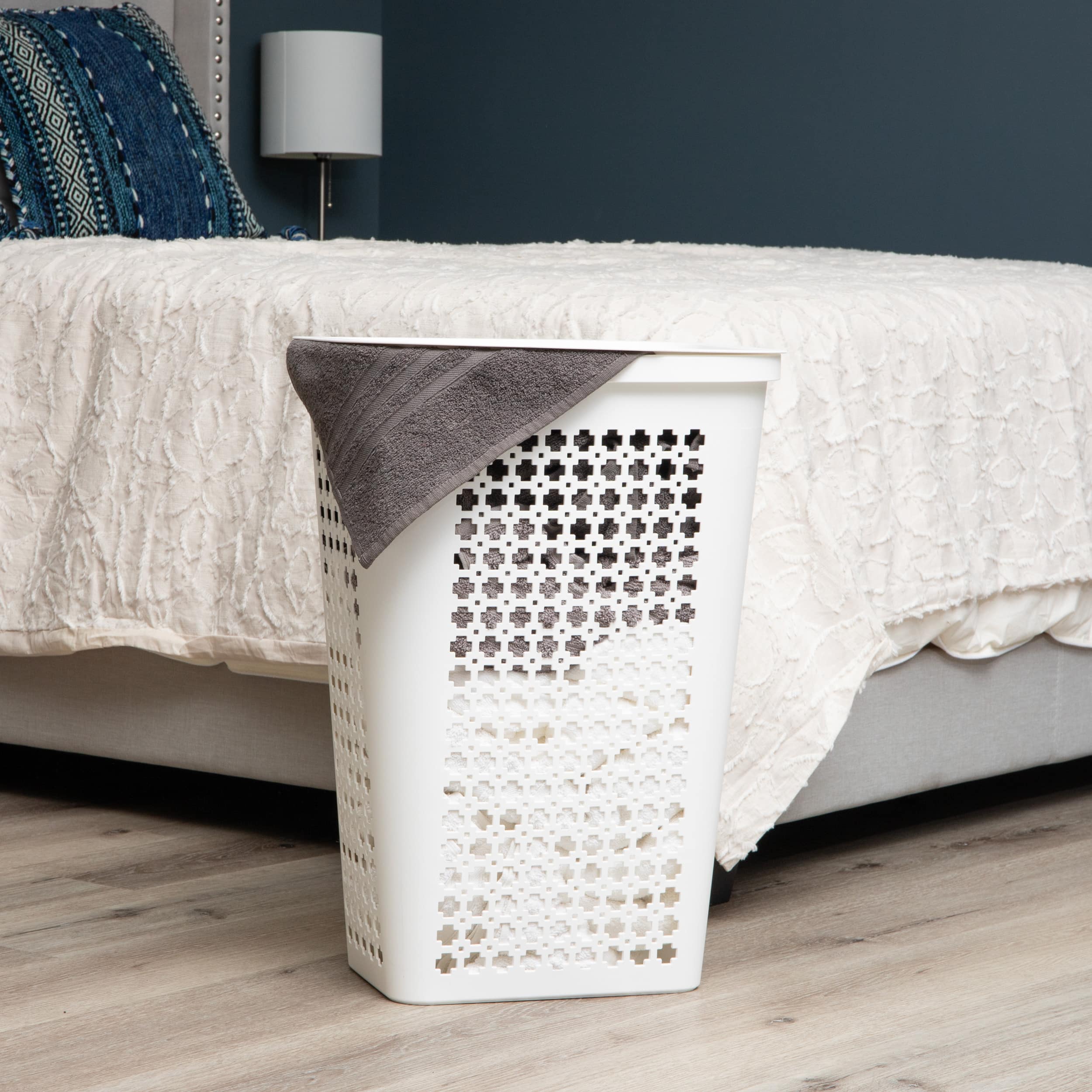 Mind Reader 50L Tapered Laundry Hamper with Swiss Cross Cut-Outs, White
