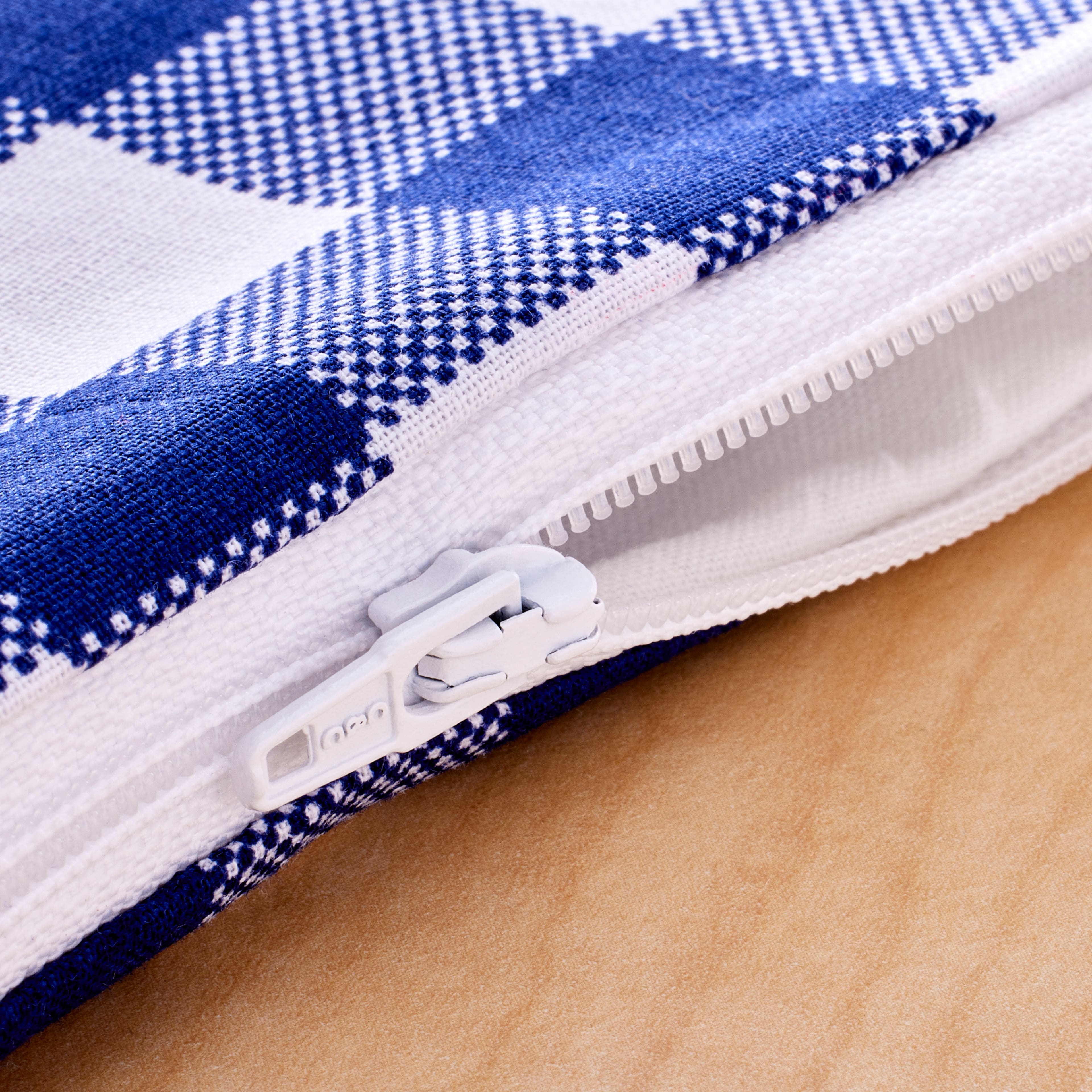 Coats & Clark™ 7" Polyester All-Purpose Zipper