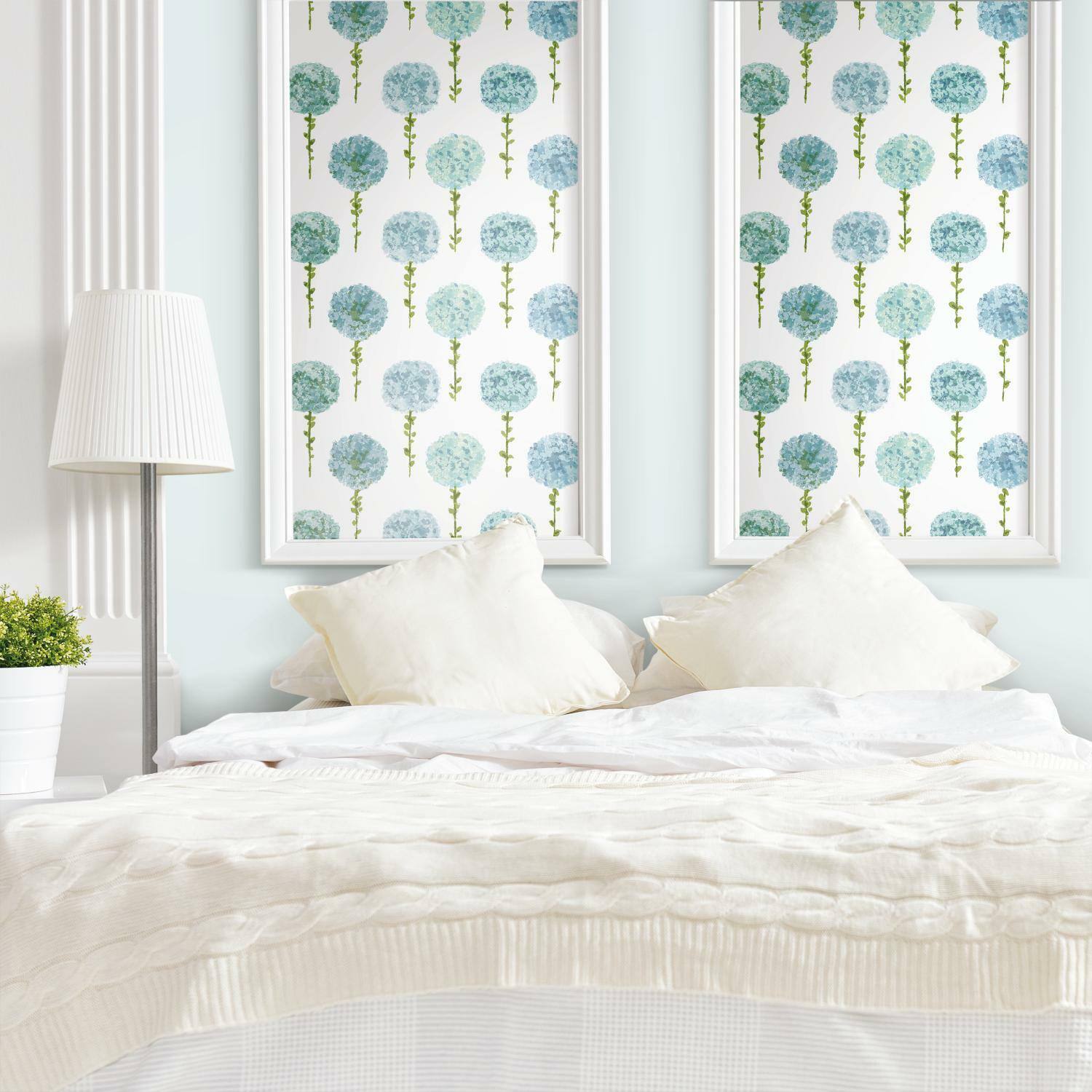 RoomMates Mum Floral Peel & Stick Wallpaper