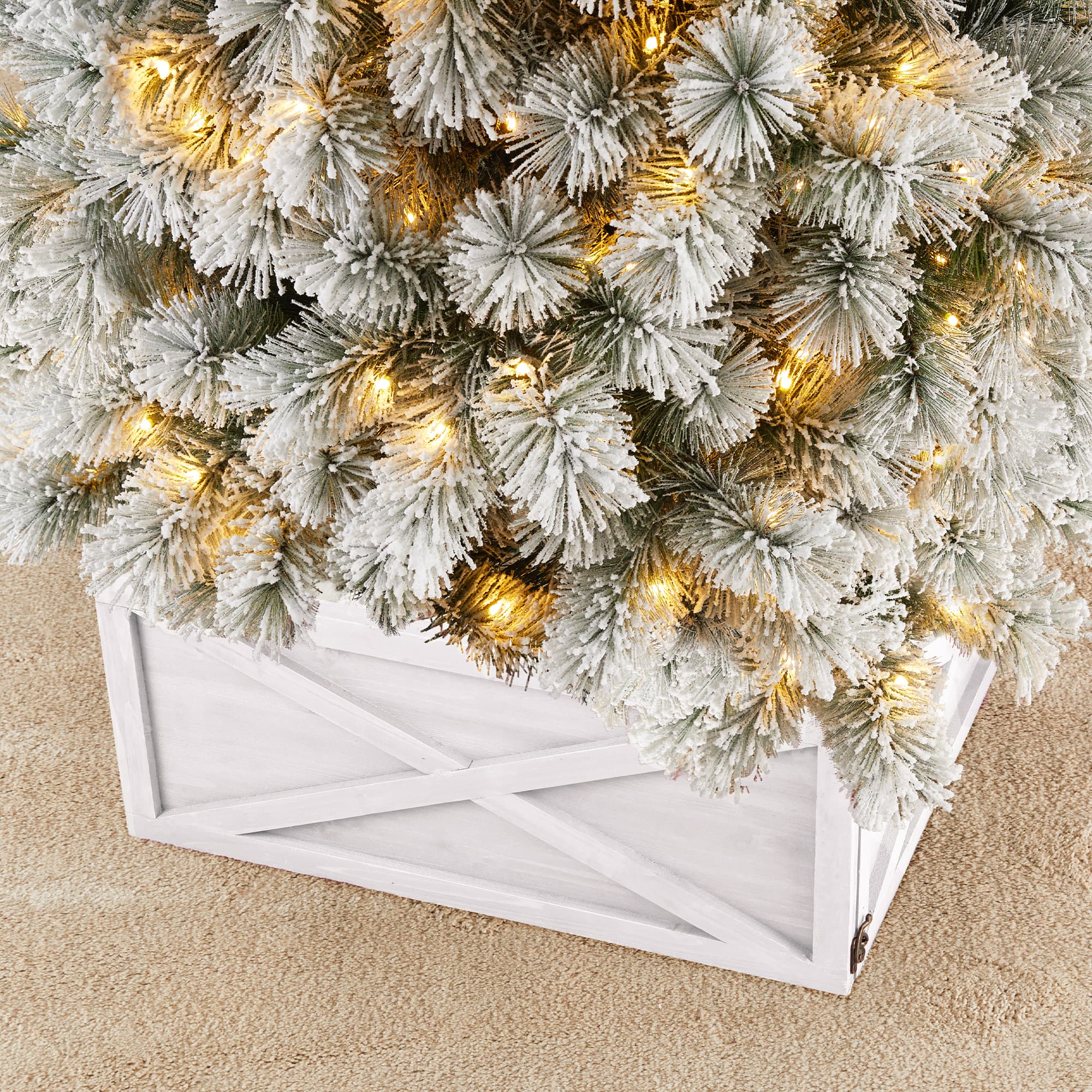 Glitzhome® 22" Washed White Wooden Tree Collar