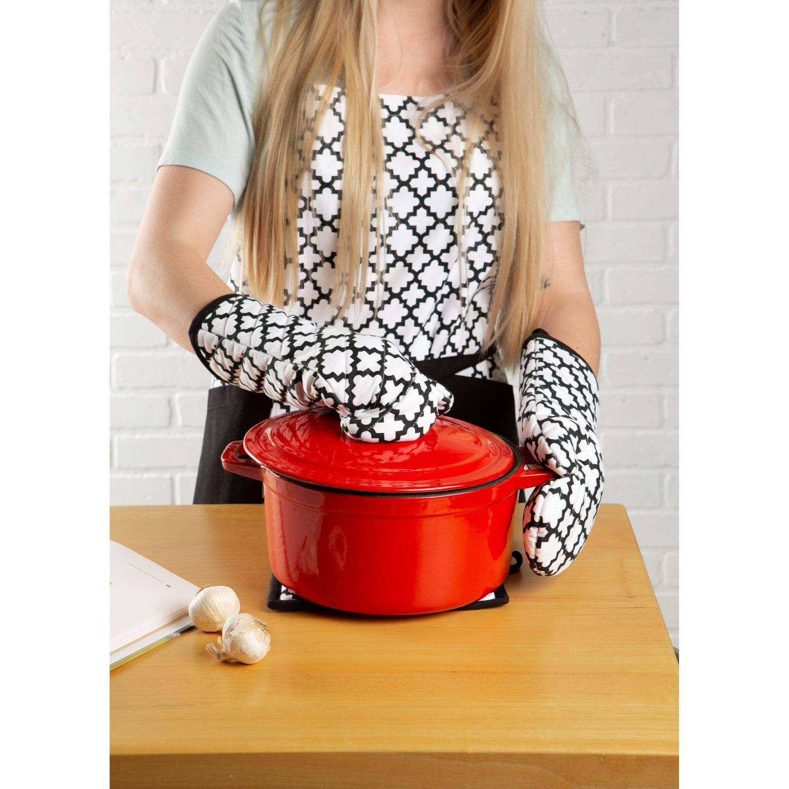 DII® Lattice Print 2-Pocket Apron