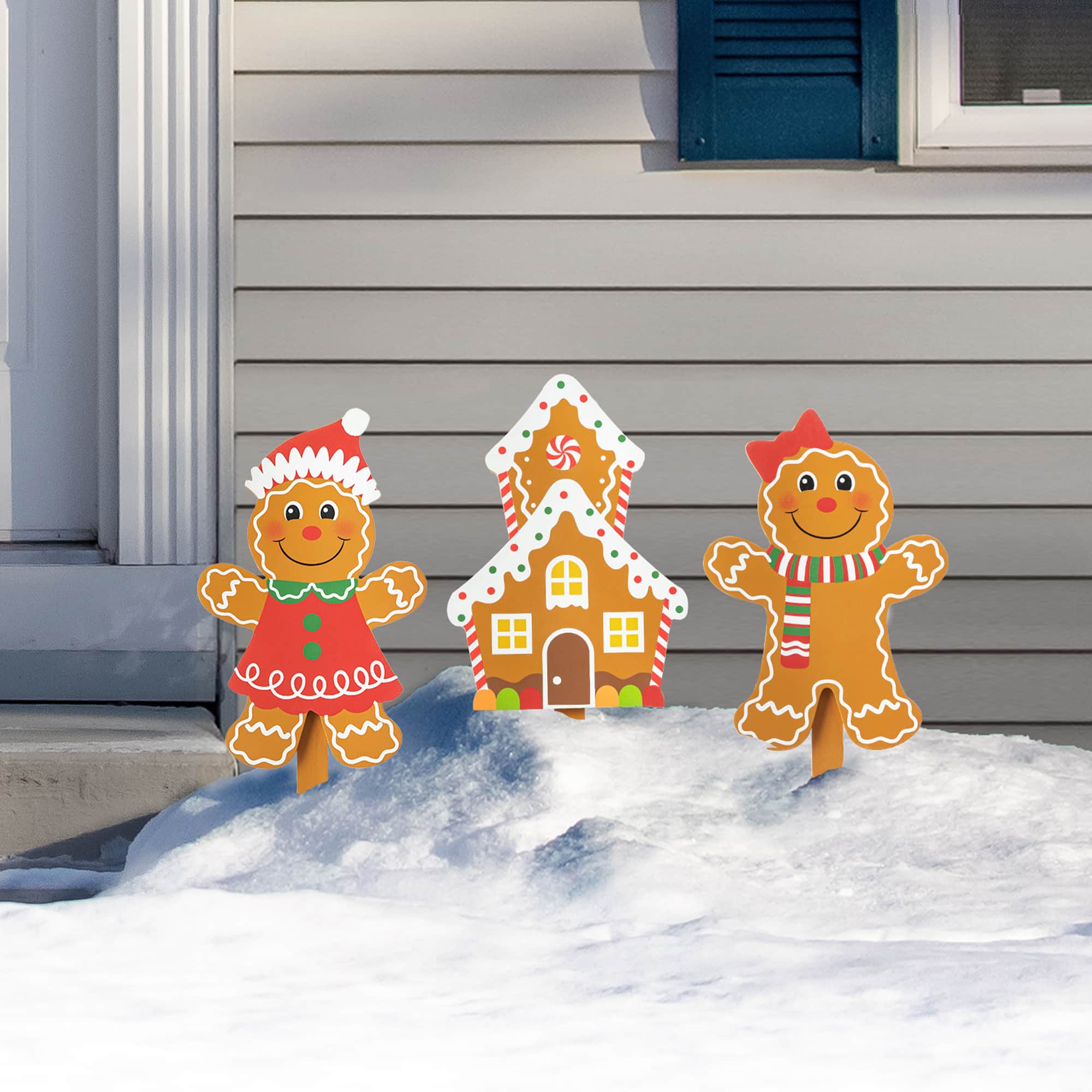 Glitzhome® Wooden Gingerbread Man Yard Stake Set