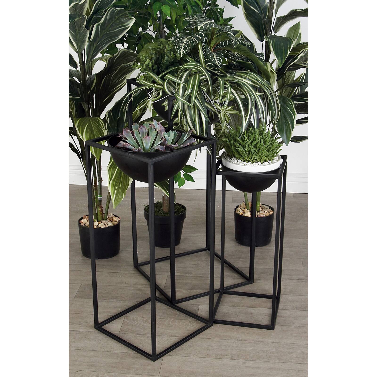 Black Metal Modern Planter Set