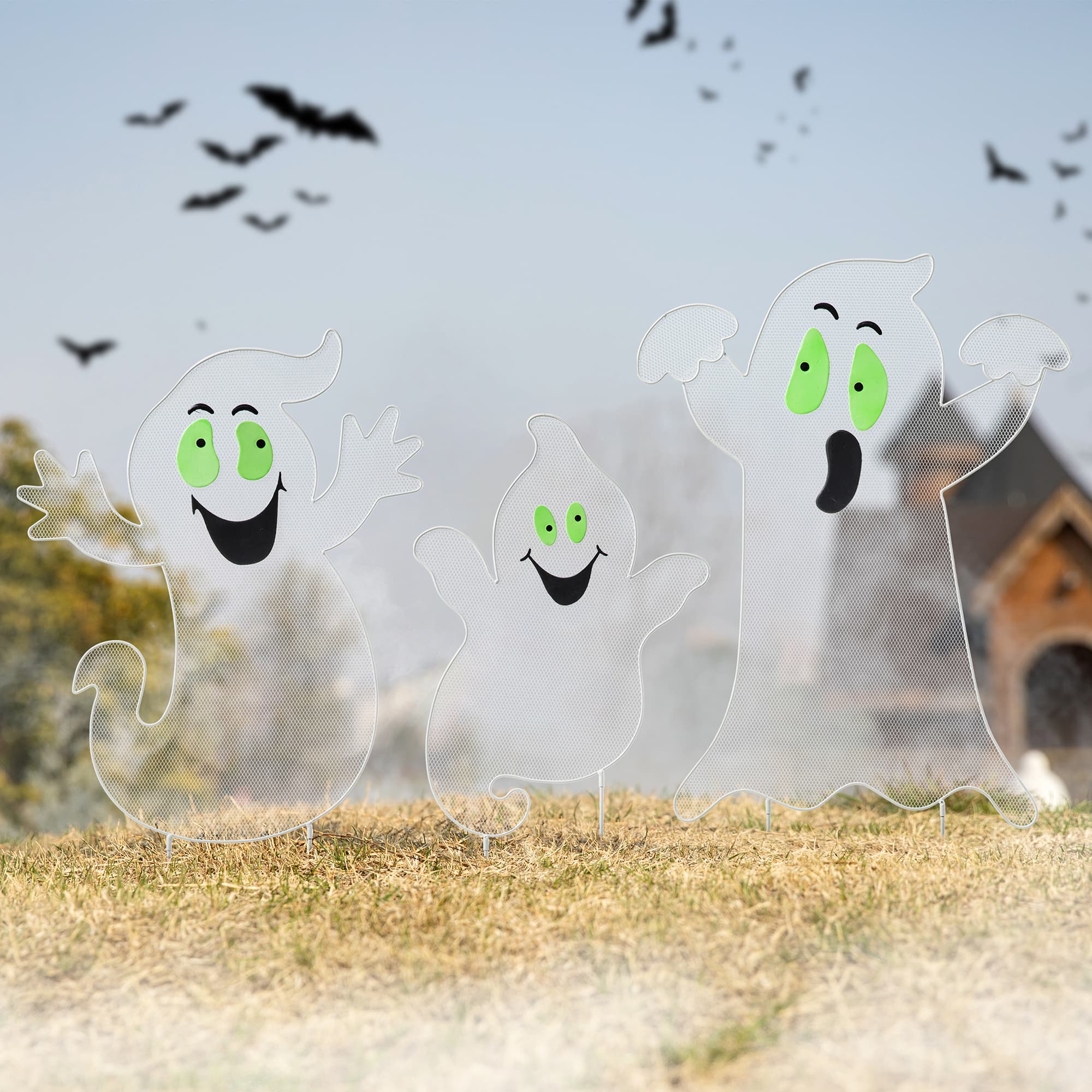 Glitzhome® 3.3ft. Halloween Metal Mesh Glow in Dark Ghost Family Yard Stake Set